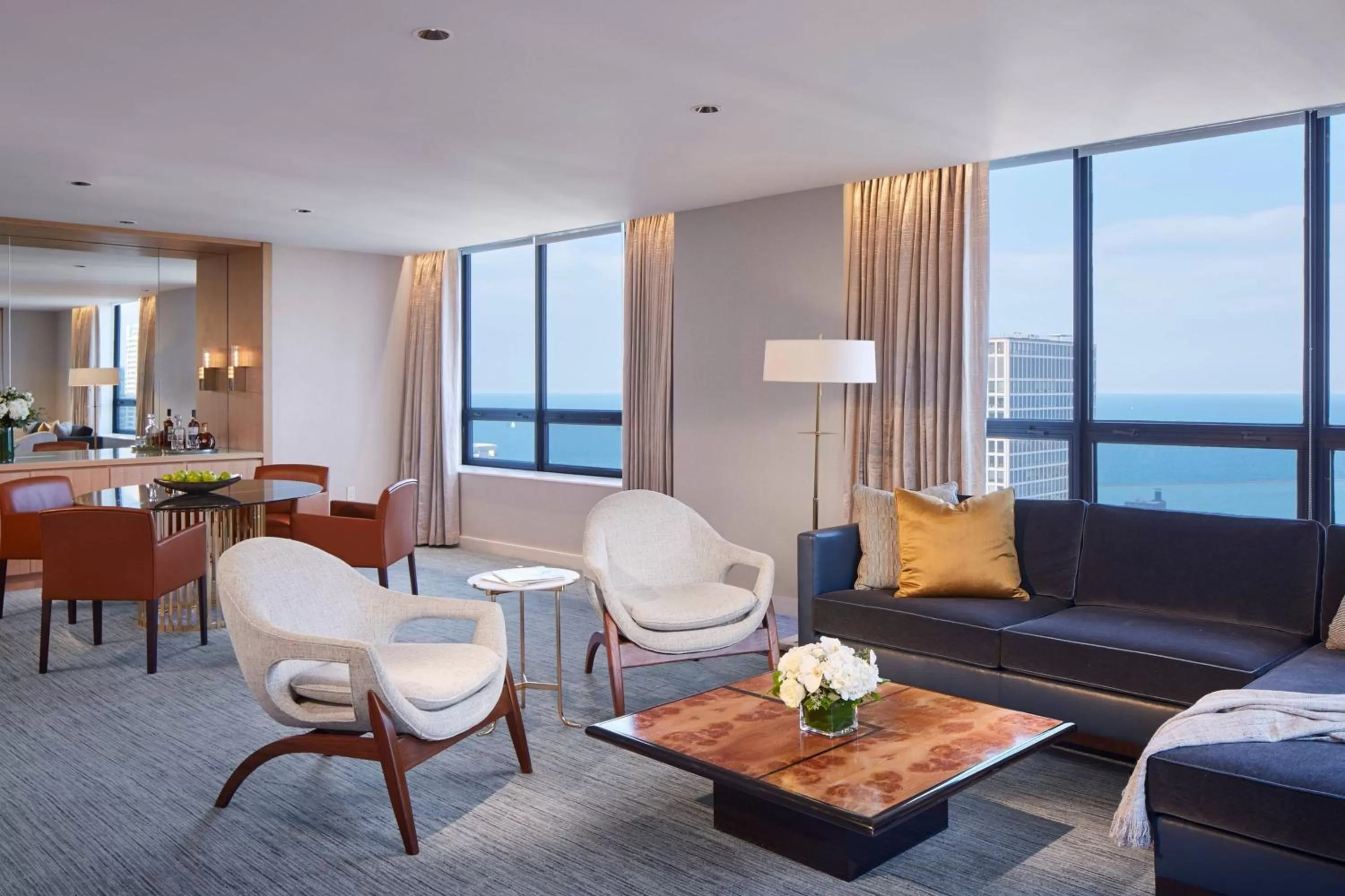Living room in The Ritz-Carlton, Chicago