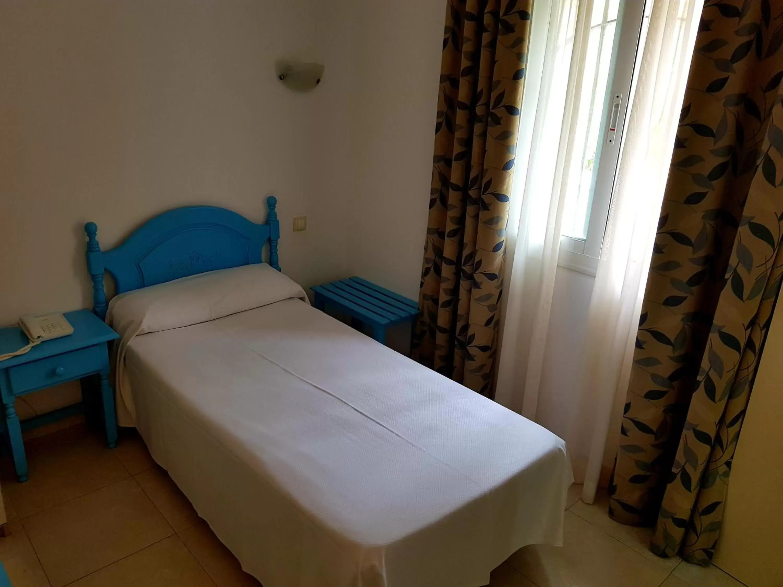 Photo of the whole room, Bed in Hotel Eliseos