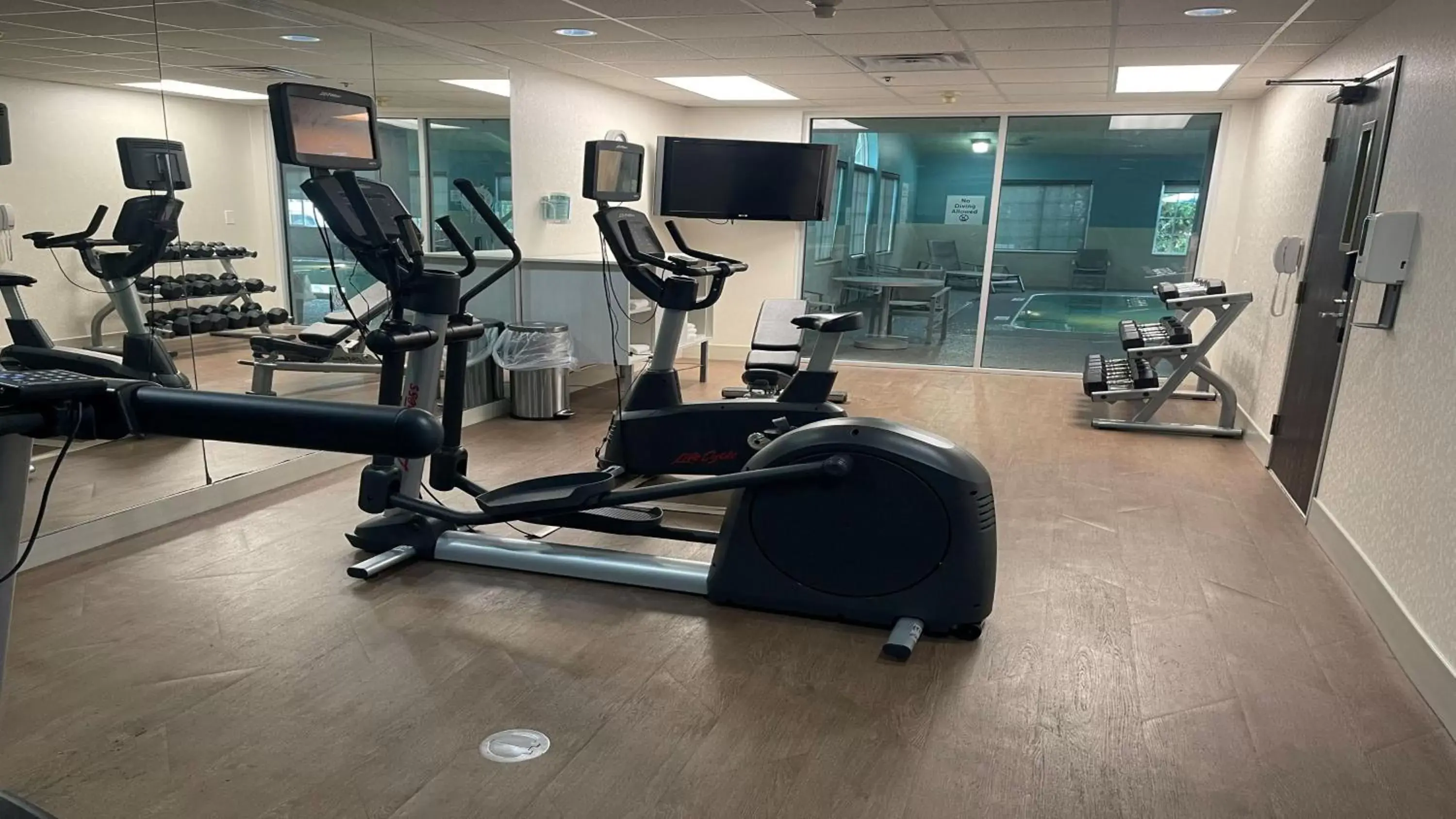 Fitness centre/facilities, Fitness Center/Facilities in Holiday Inn Express & Suites Ashtabula-Geneva, an IHG Hotel