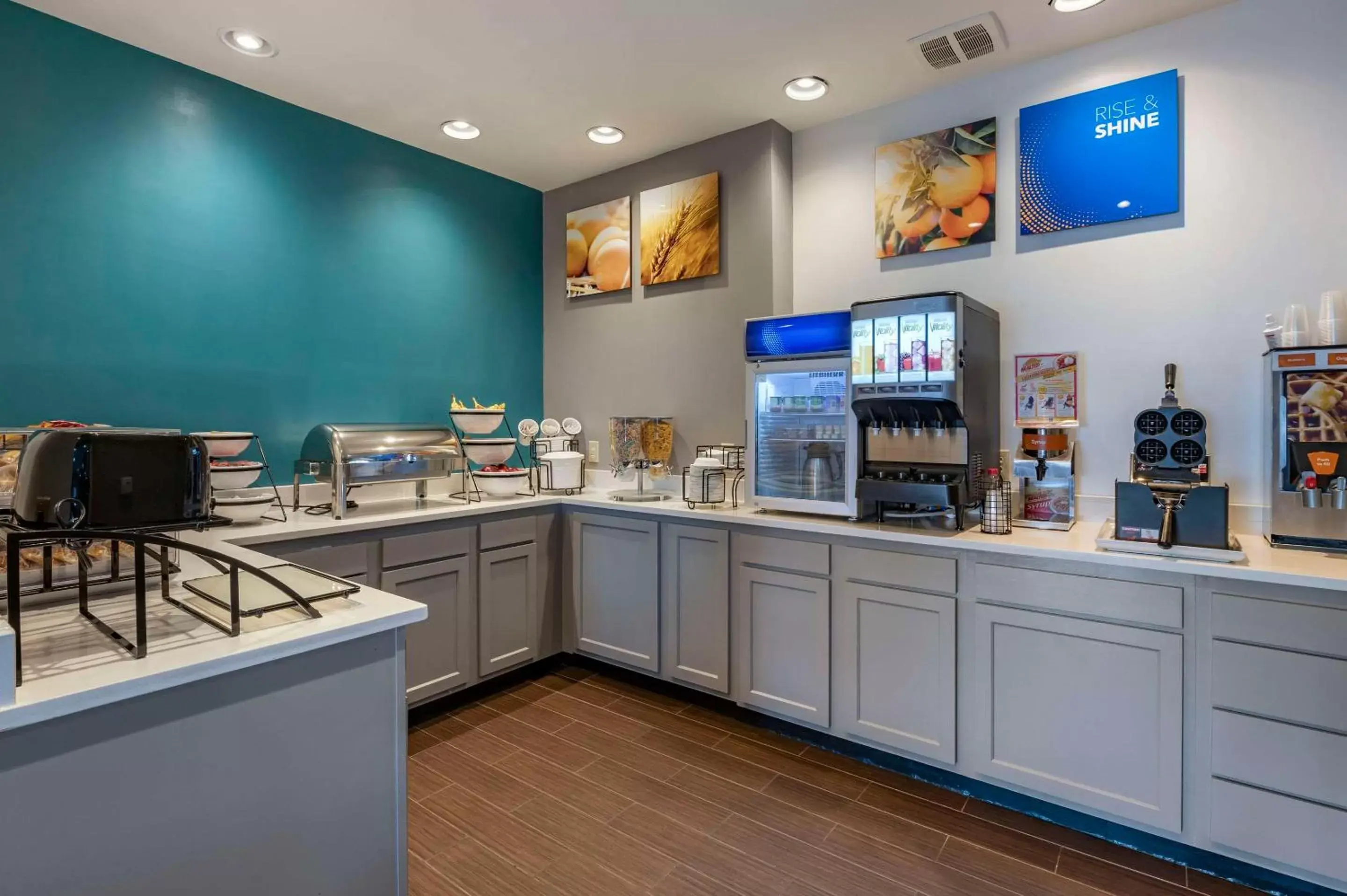 Breakfast in Comfort Inn Plainfield - Indianapolis Airport Breakfast in Comfort Inn Plainfield - Indianapolis Airport