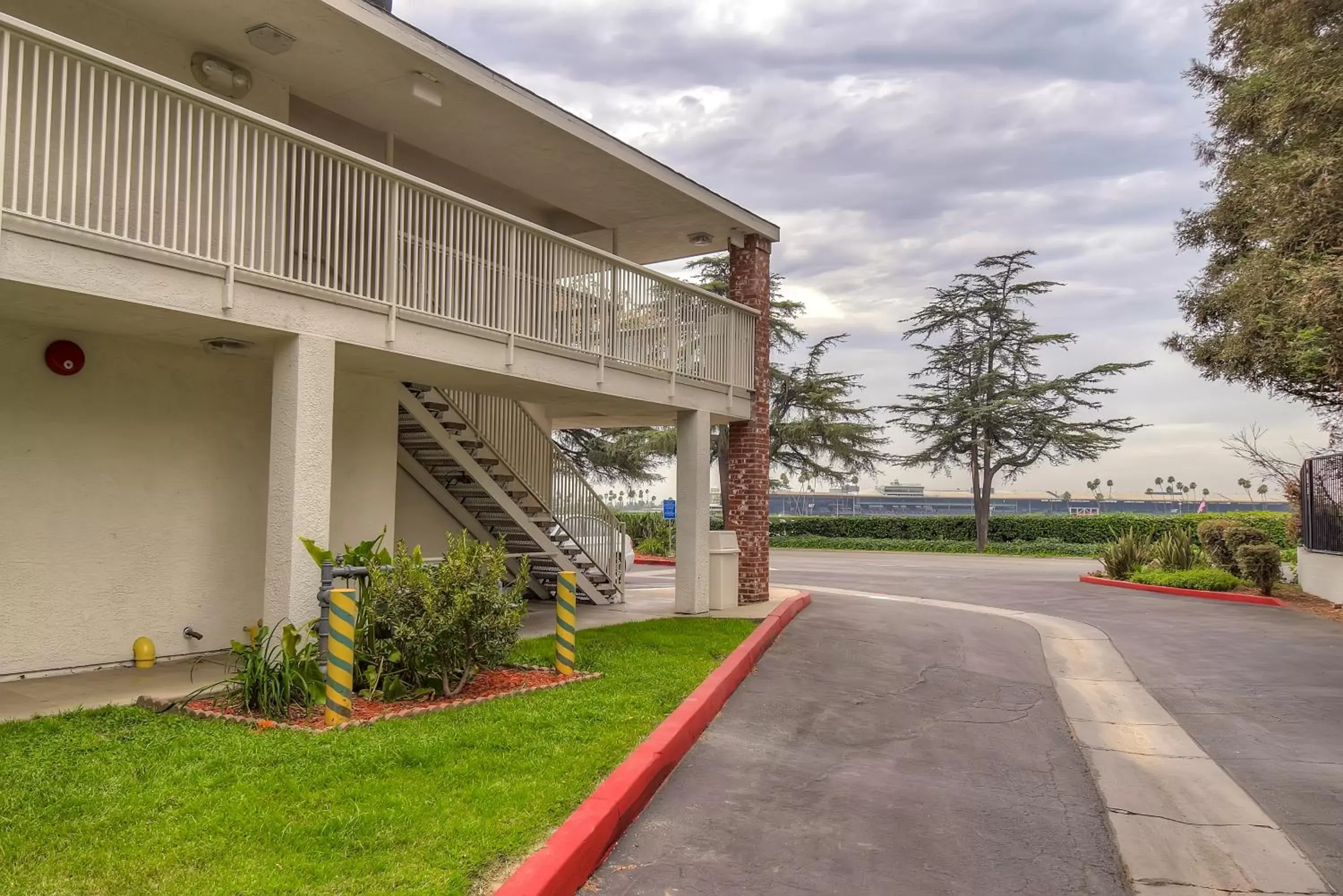 Facade/entrance, Property Building in Motel 6-Arcadia, CA - Los Angeles - Pasadena Area