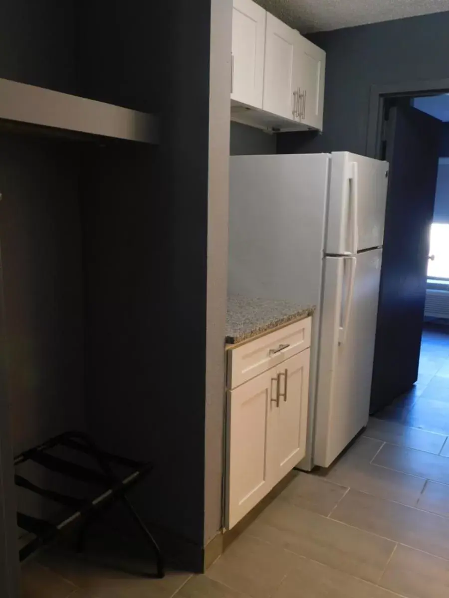 Two-Bedroom Executive Suite - Non-Smoking in Ramada by Wyndham New Orleans Two-Bedroom Executive Suite - Non-Smoking in Ramada by Wyndham New Orleans