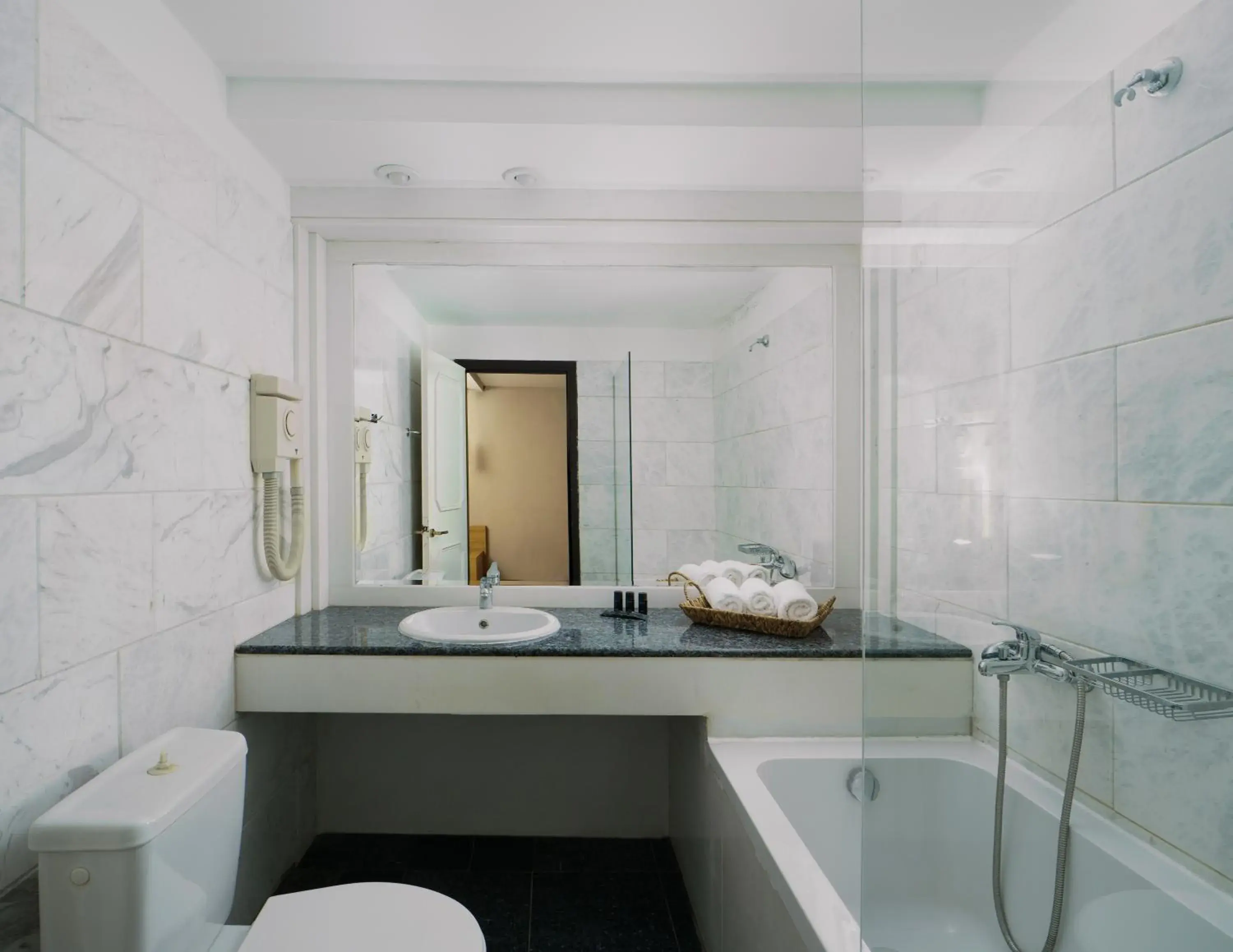 Toilet, Bathroom in El Greco Hotel