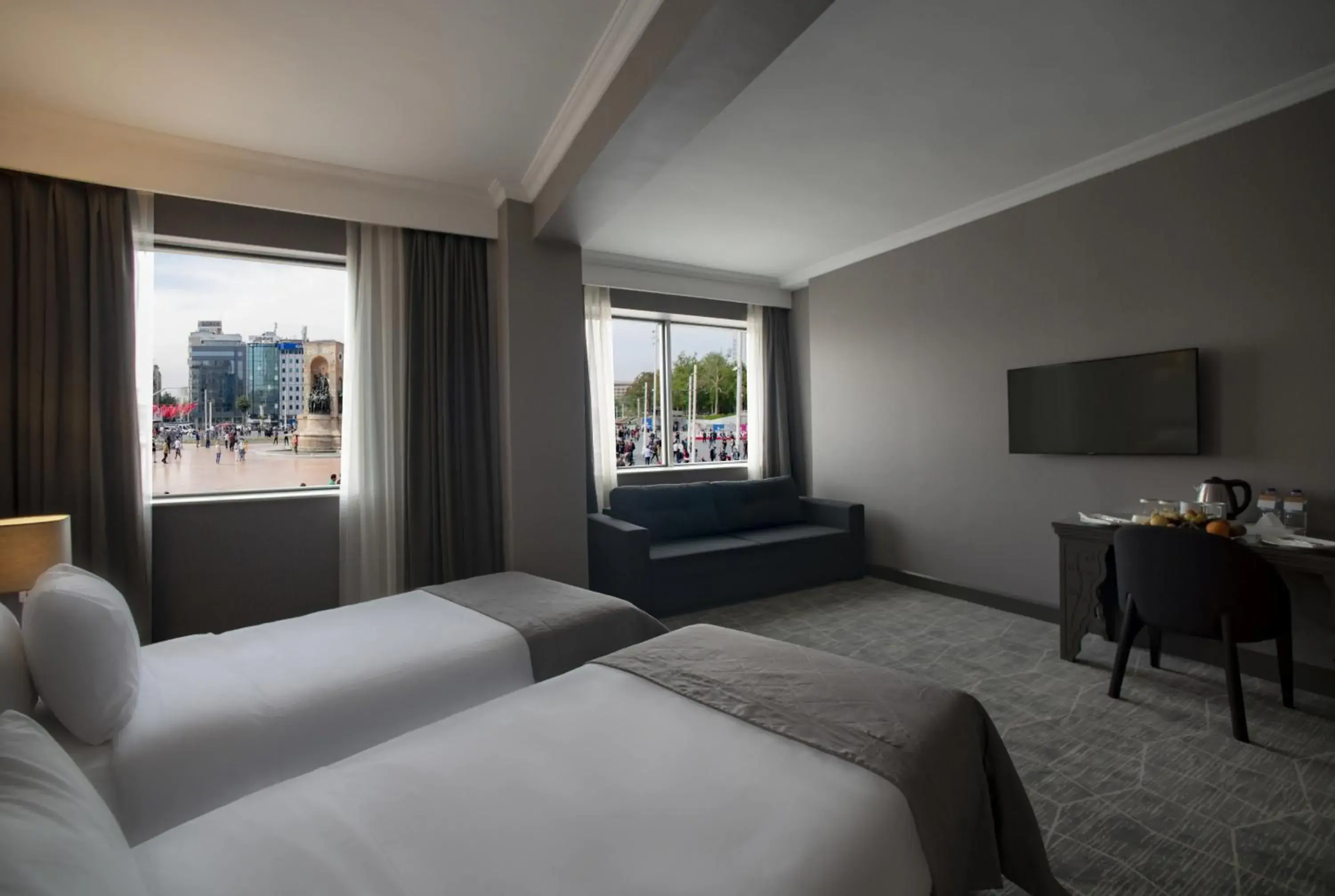 Bedroom in Taksim Square Hotel
