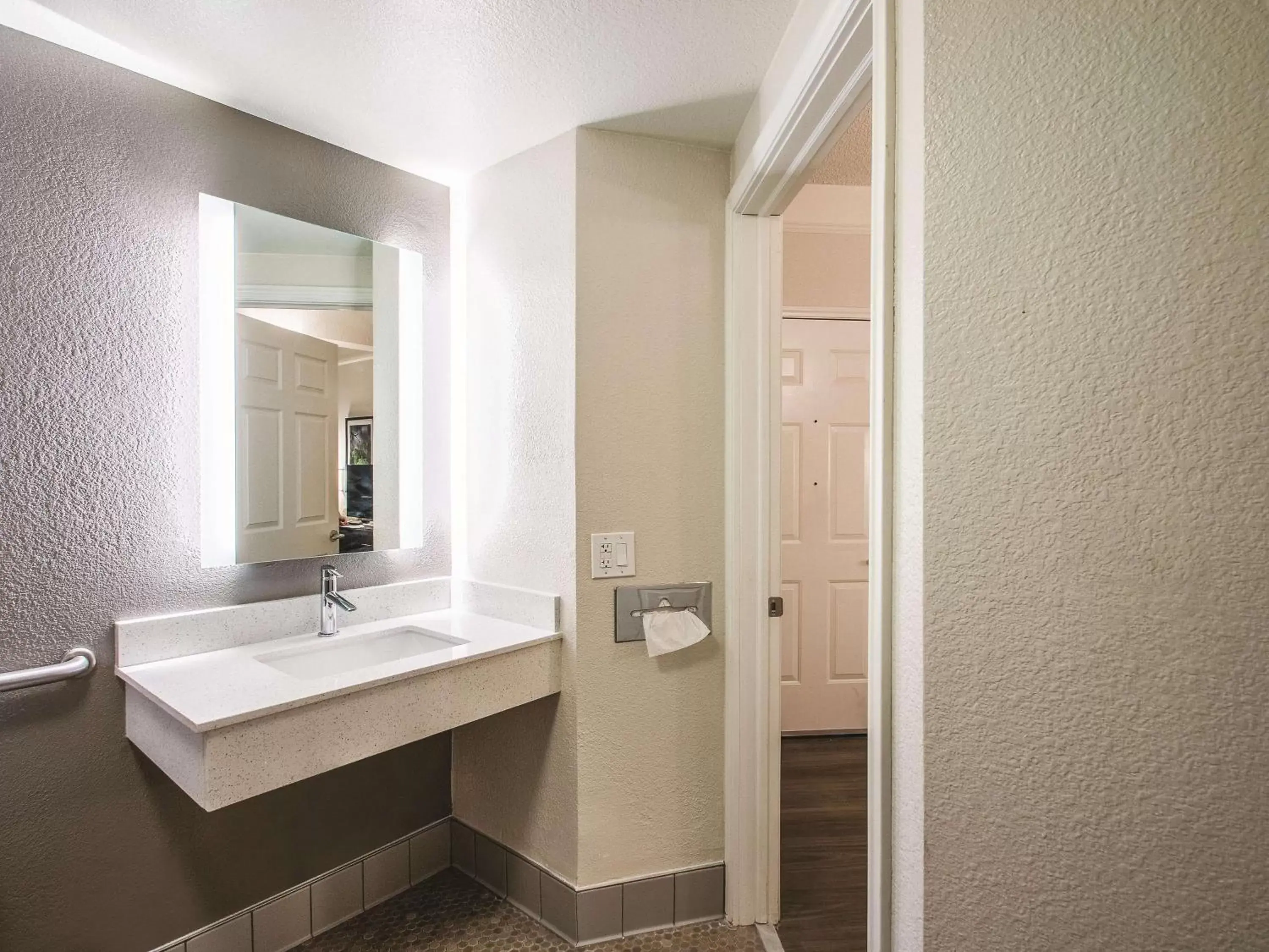 Photo of the whole room, Bathroom in La Quinta by Wyndham Orem University Pwy Provo