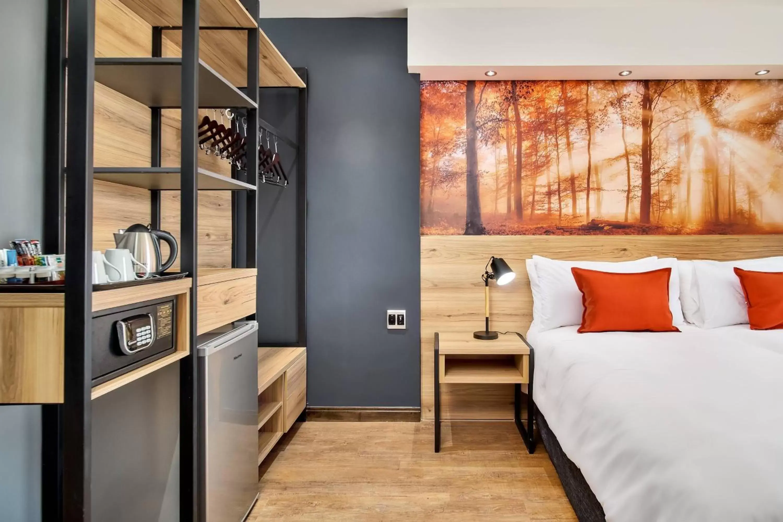 Photo of the whole room, Bed in Protea Hotel by Marriott Pretoria Loftus Park