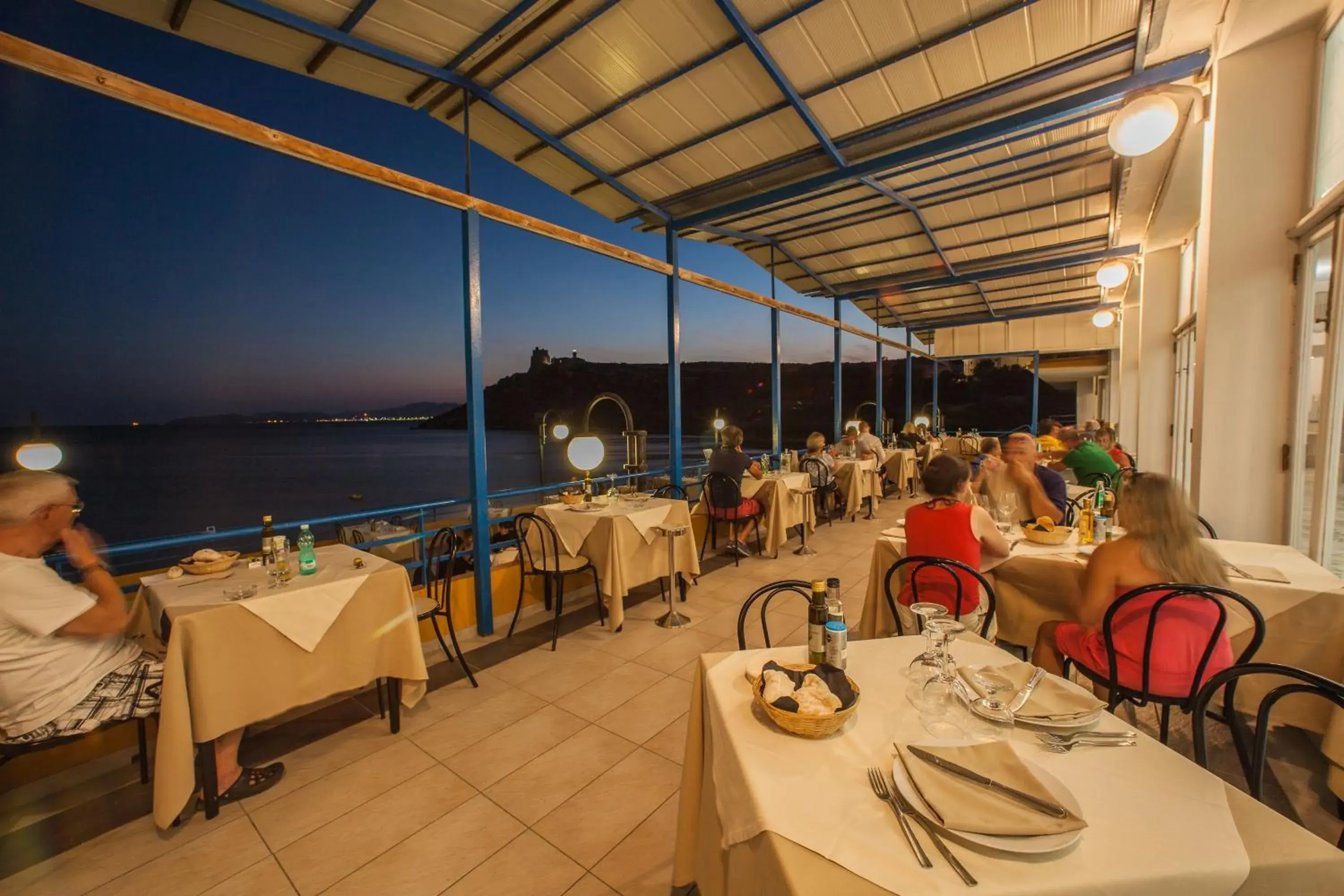 Restaurant/Places to Eat in Hotel Calamosca