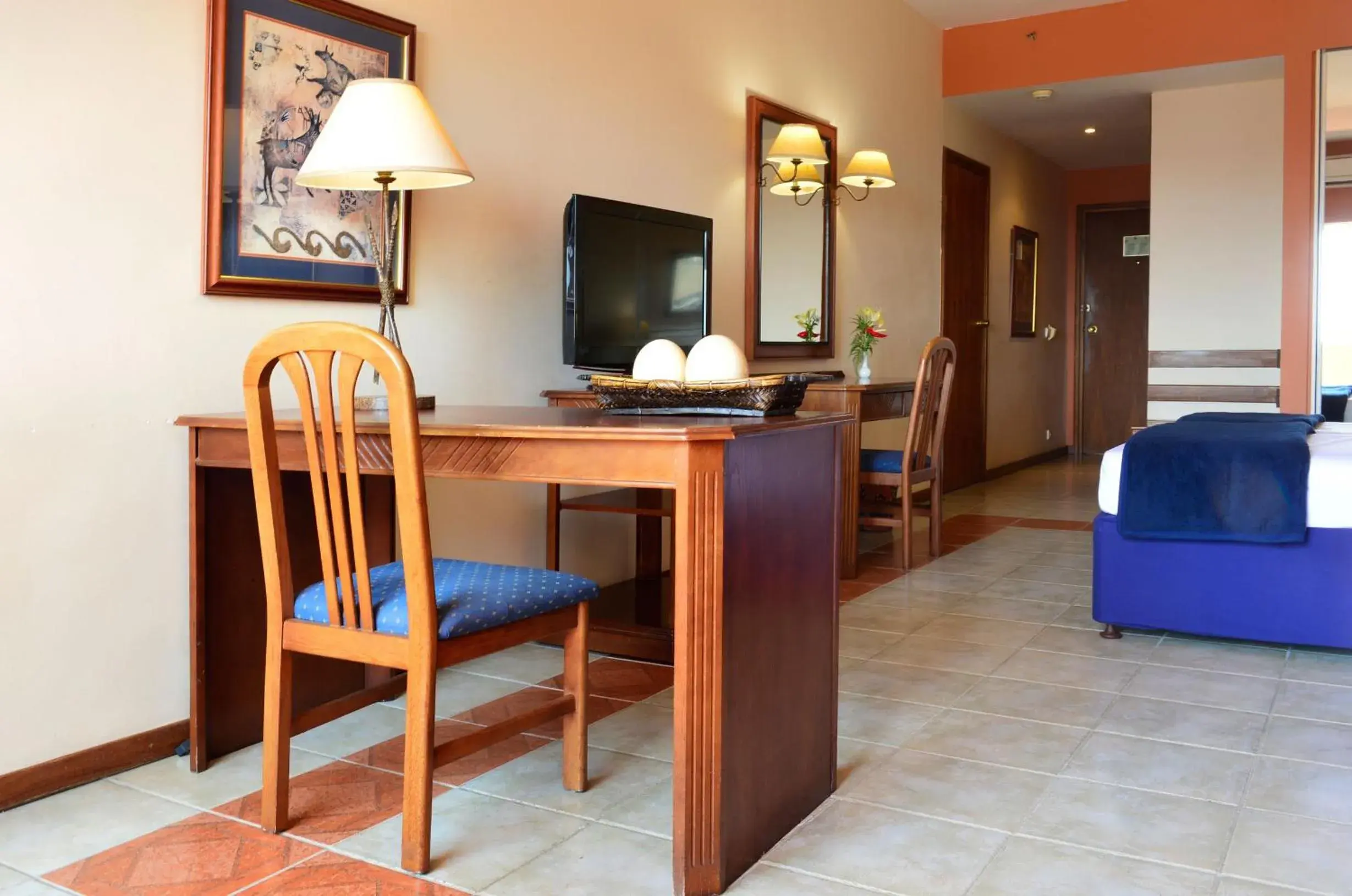 Bedroom, TV/Entertainment Center in Pestana Rovuma