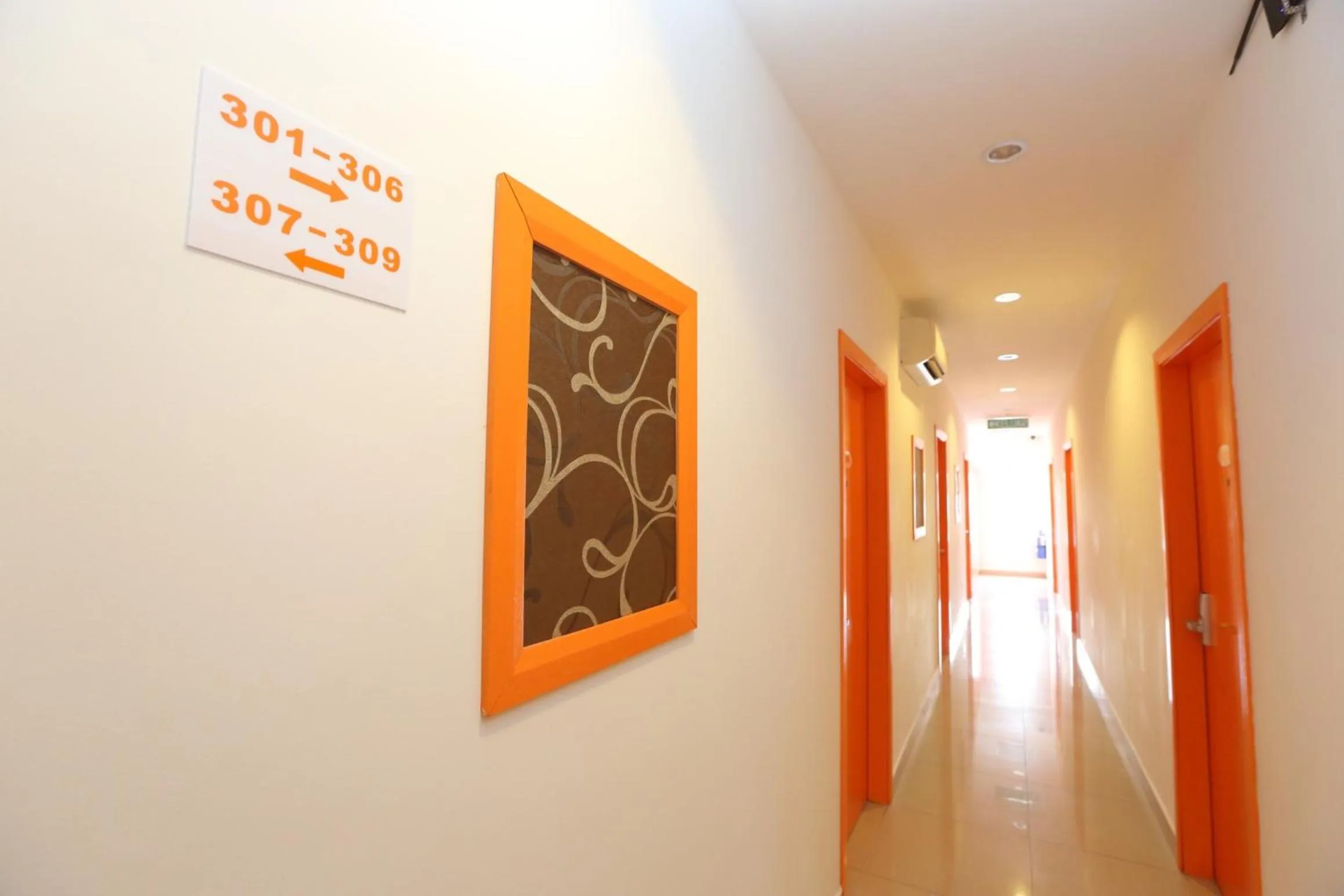 Logo/Certificate/Sign in 1 Hotel Taman Connaught