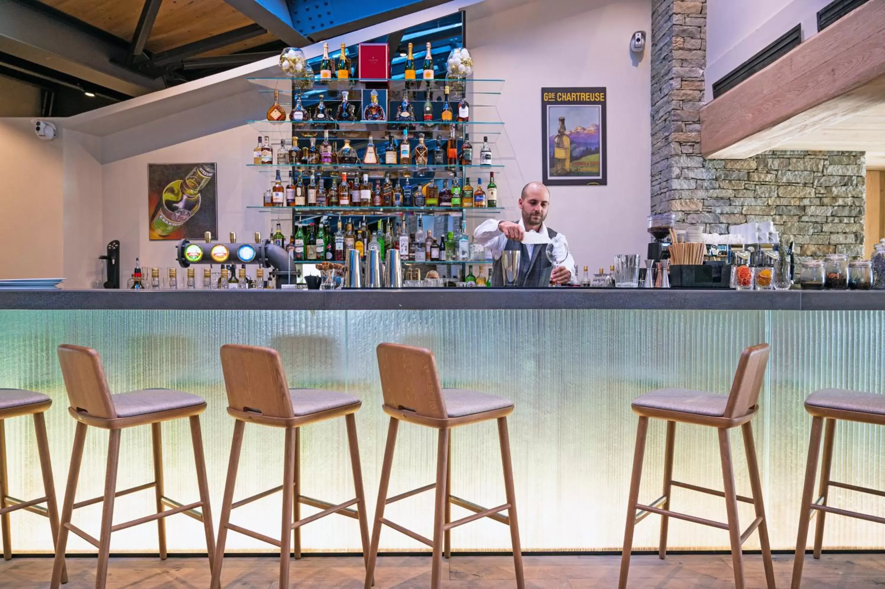 Lounge or bar, Lounge/Bar in Hôtel VoulezVous by Les Etincelles