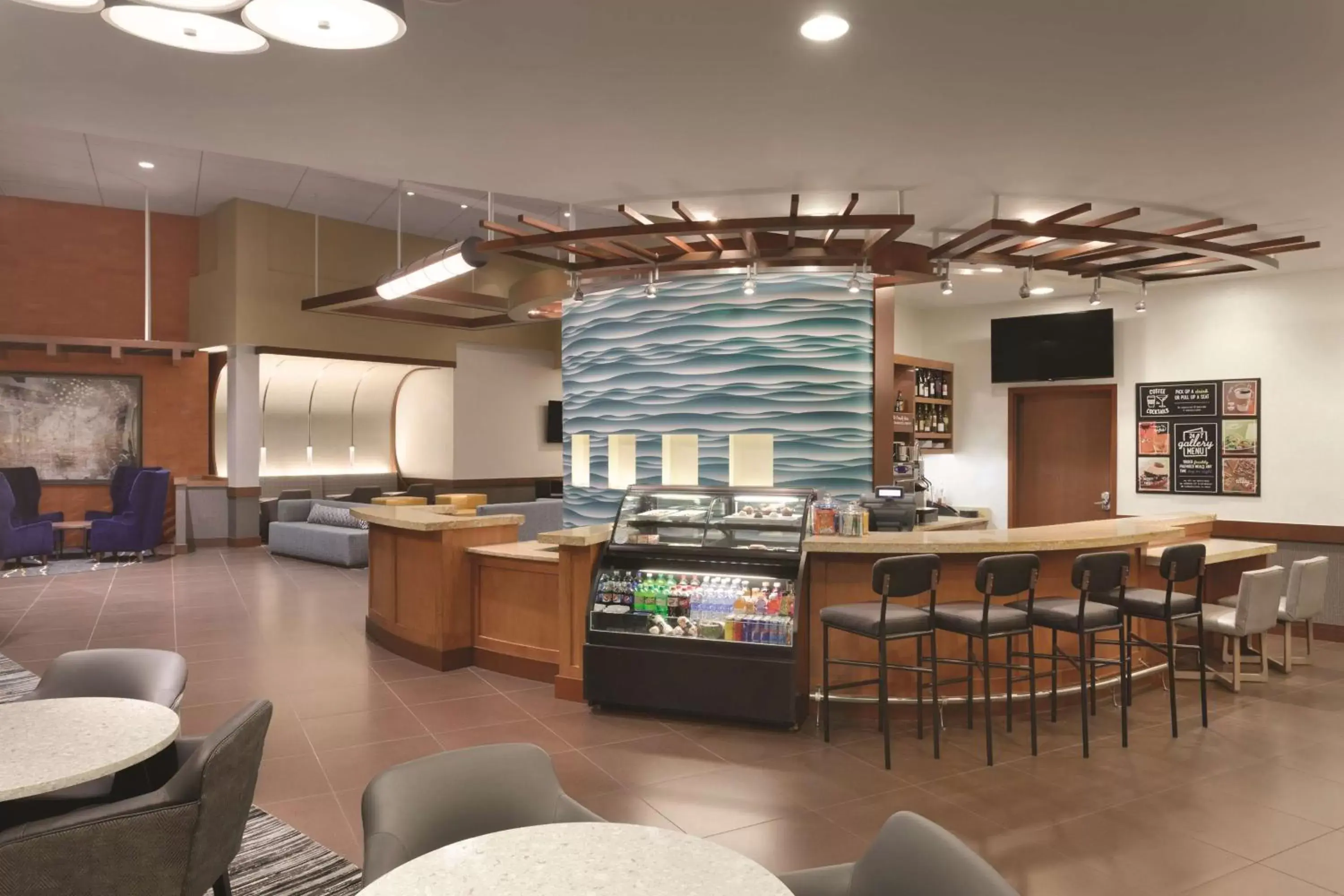 Lounge or bar in Hyatt Place Portland Airport/Cascade Station