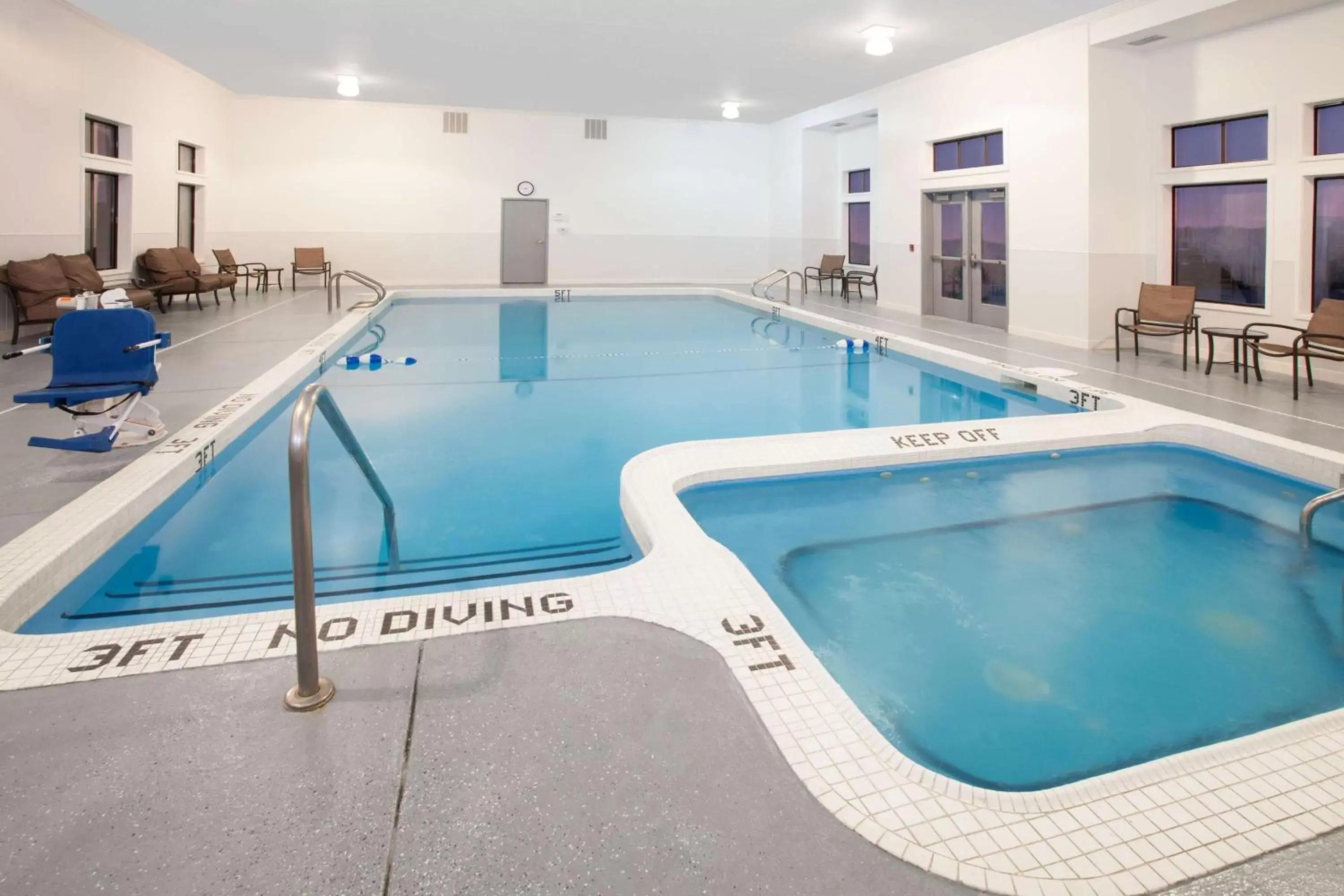 Pool view, Swimming Pool in Hampton Inn Birch Run