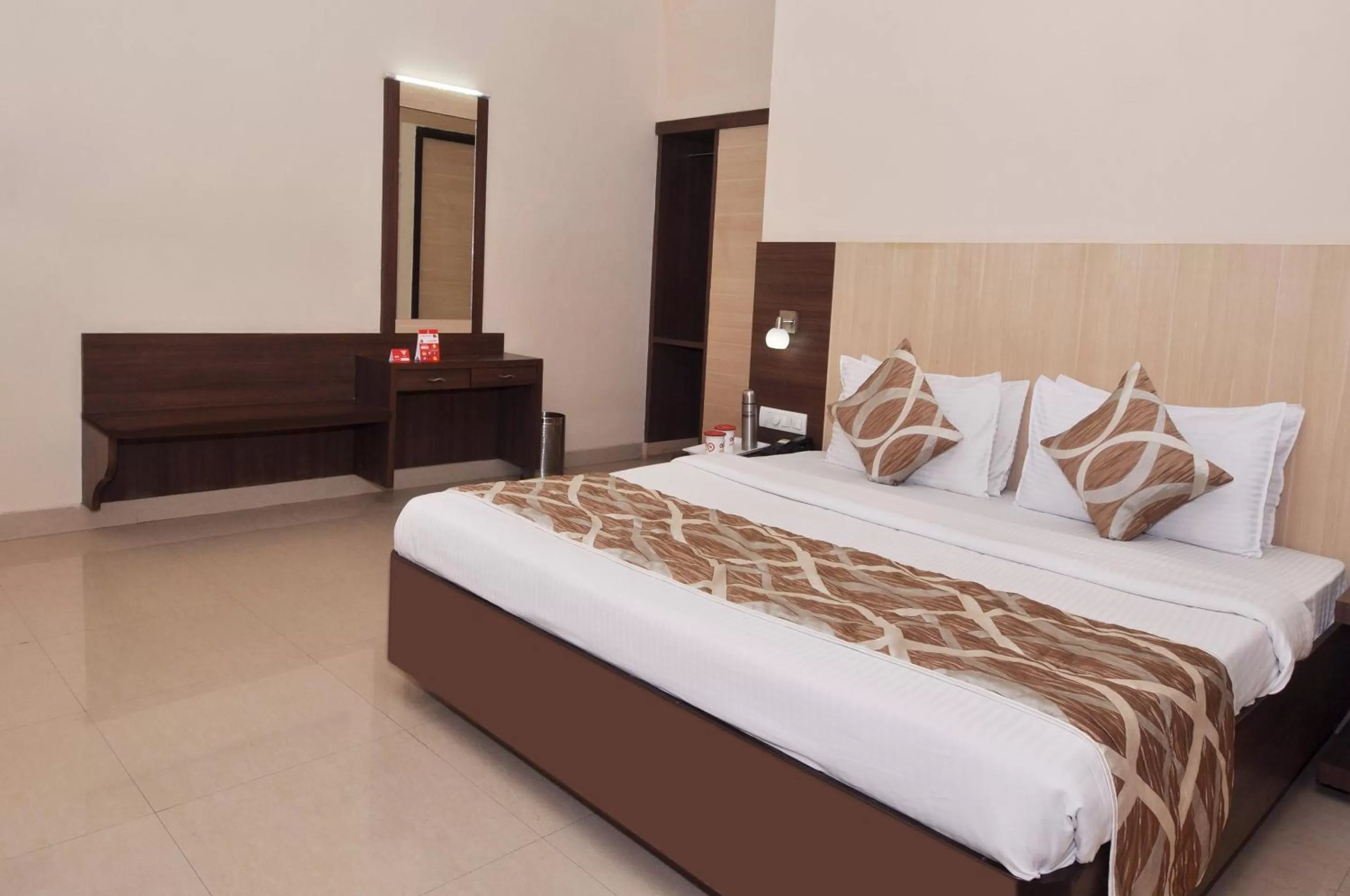 Bedroom, Bed in Sivamurugan Hotels