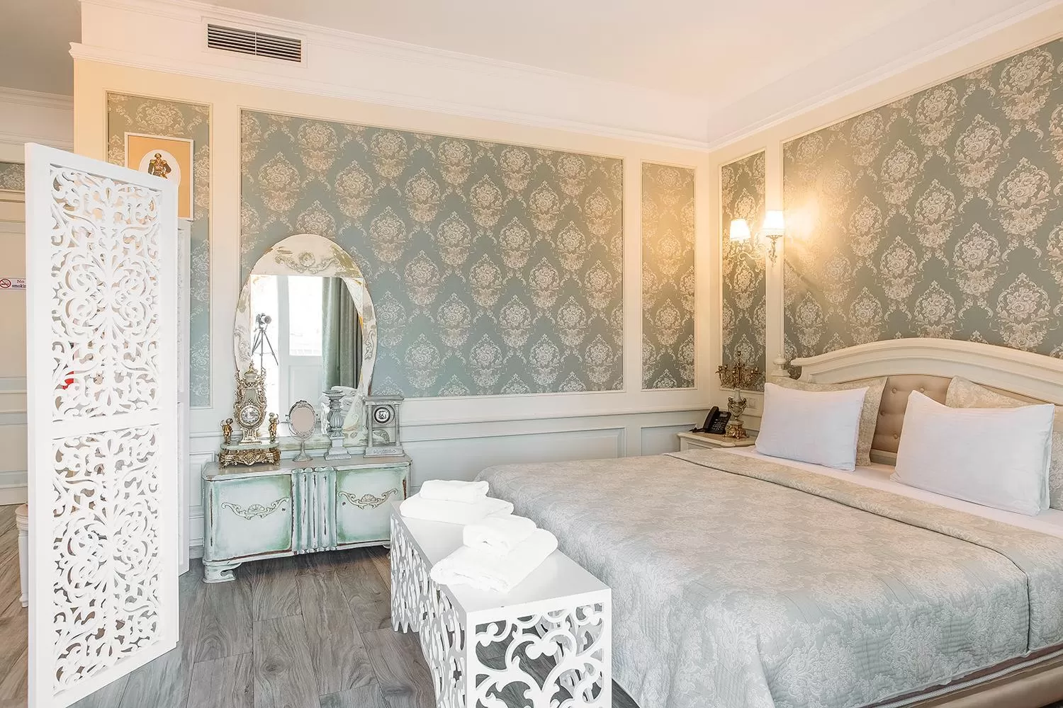 Bed in Hotel Aivani Old Tbilisi