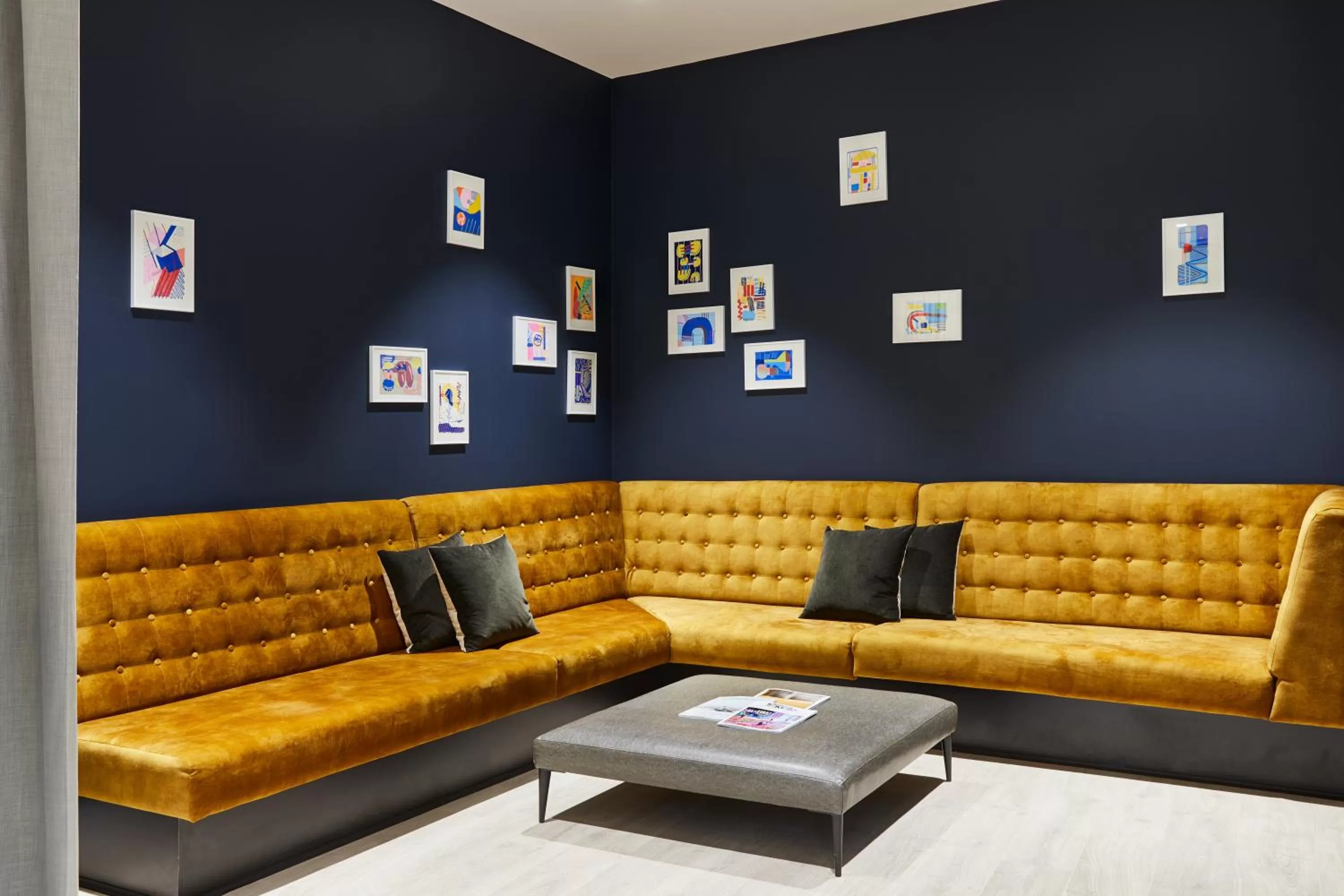 Seating area in ARK Canary Wharf