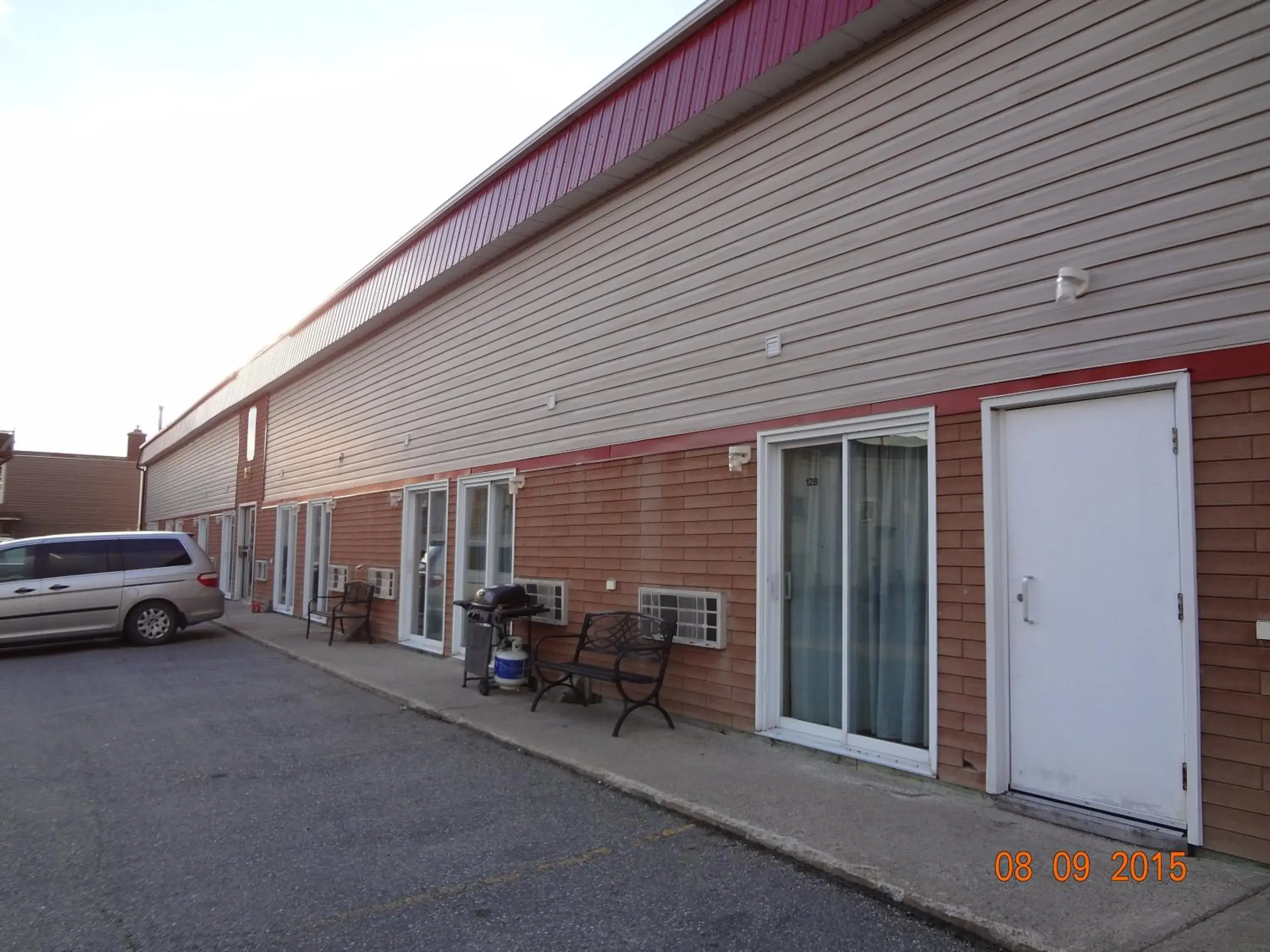 Patio in Park Inn Motel