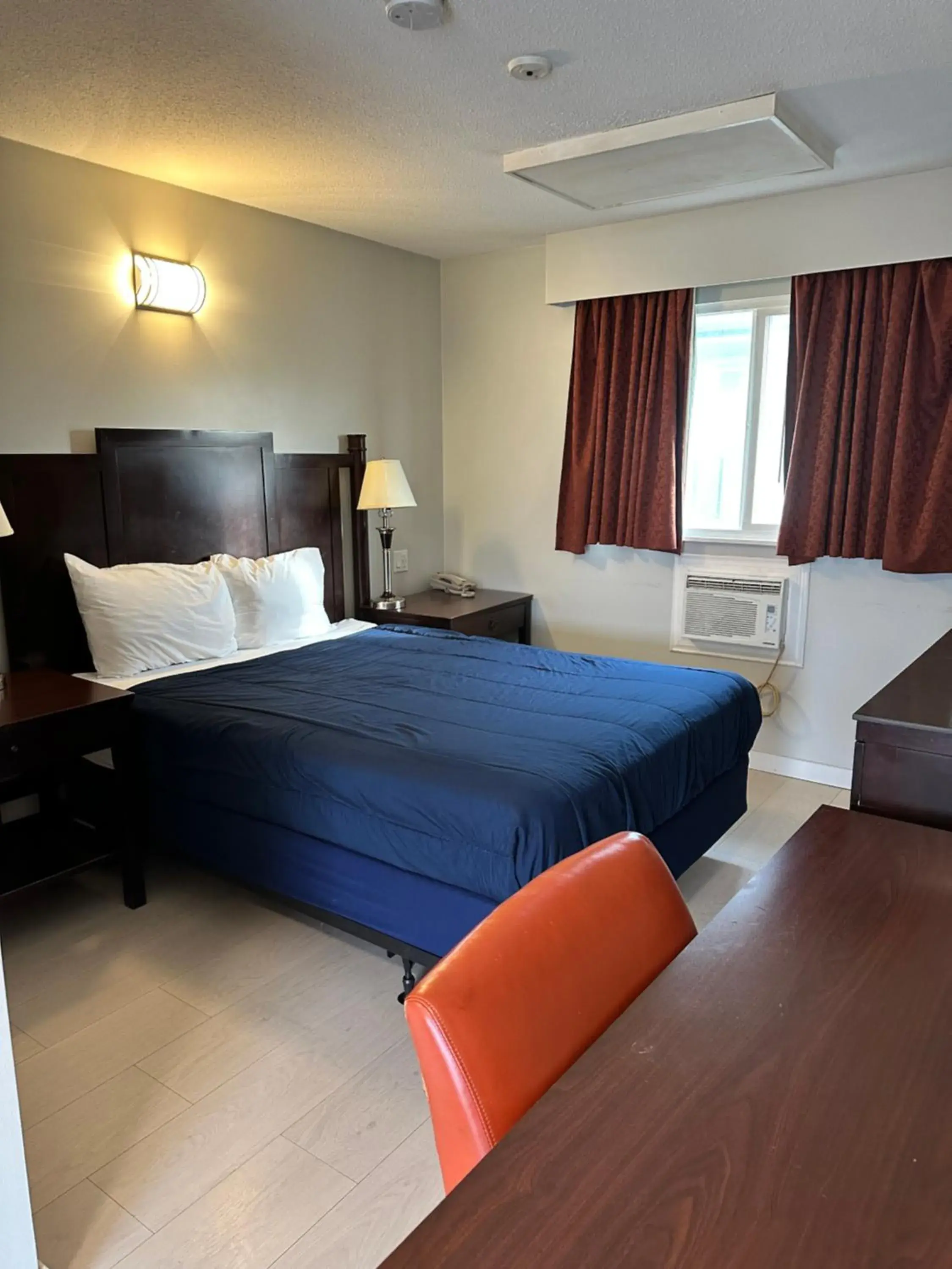 Bed in Travelodge by Wyndham Langley