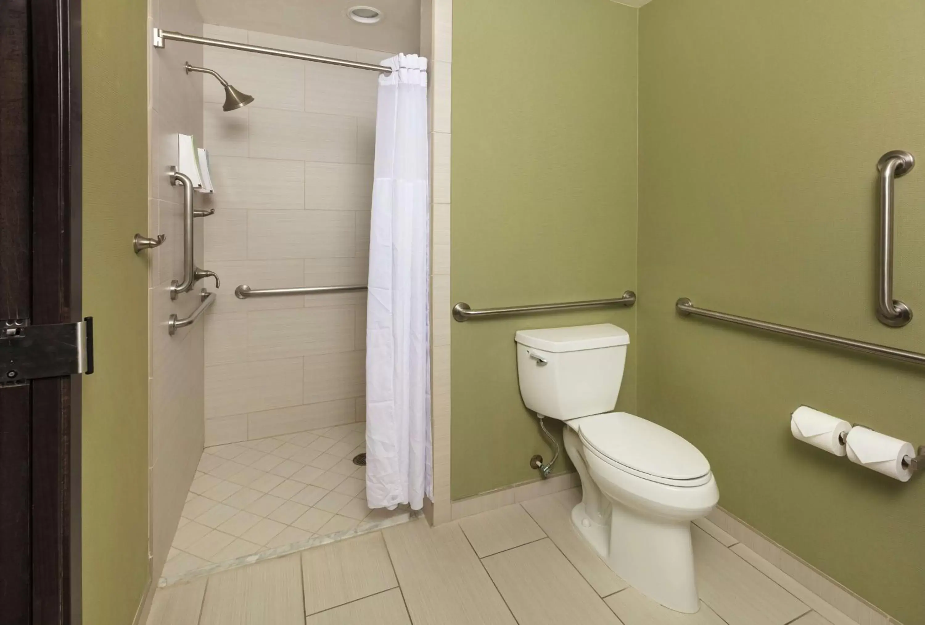 Bathroom in Home2 Suites by Hilton Salt Lake City/Layton