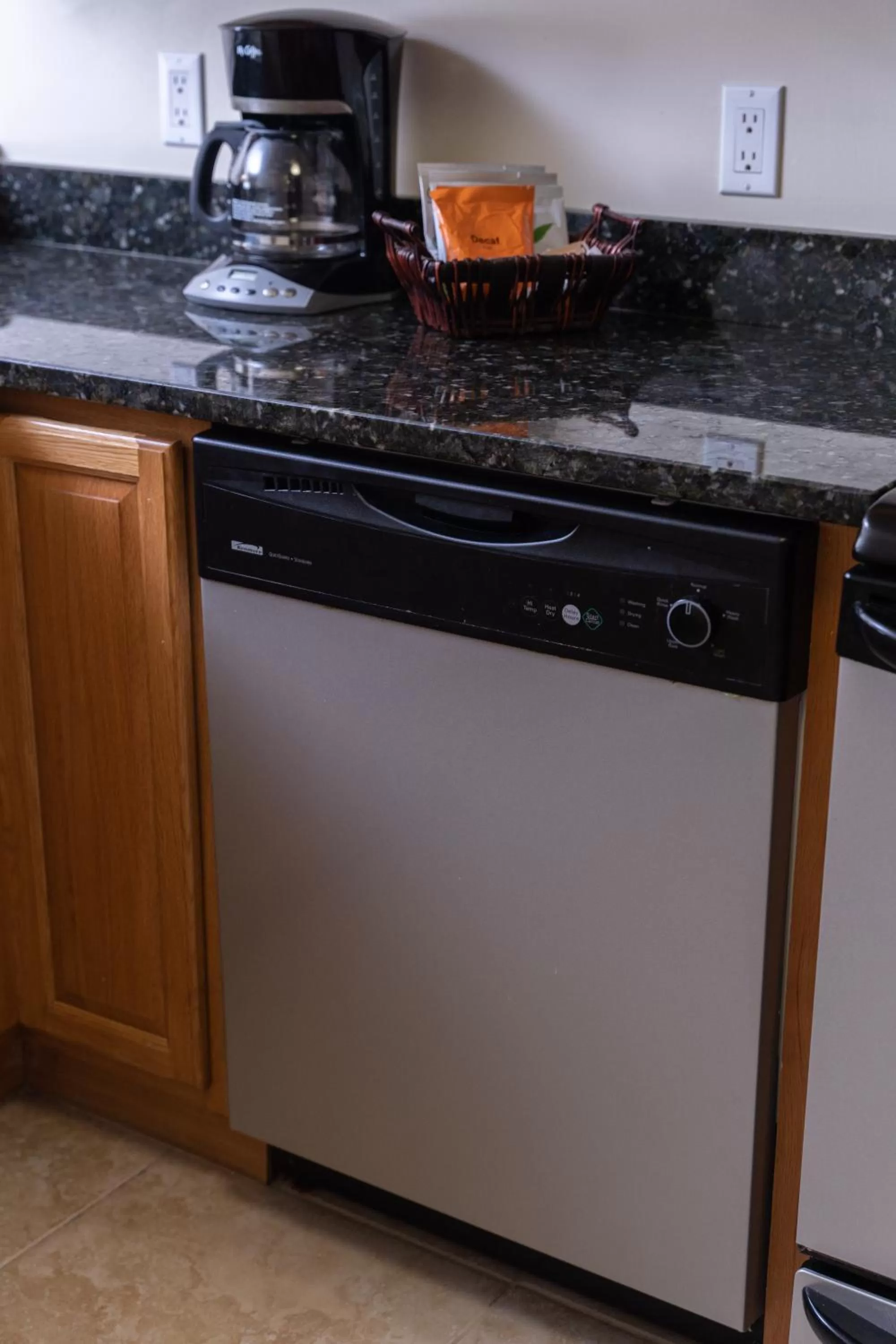 Coffee/tea facilities in Holiday Inn Resort Grand Cayman by IHG