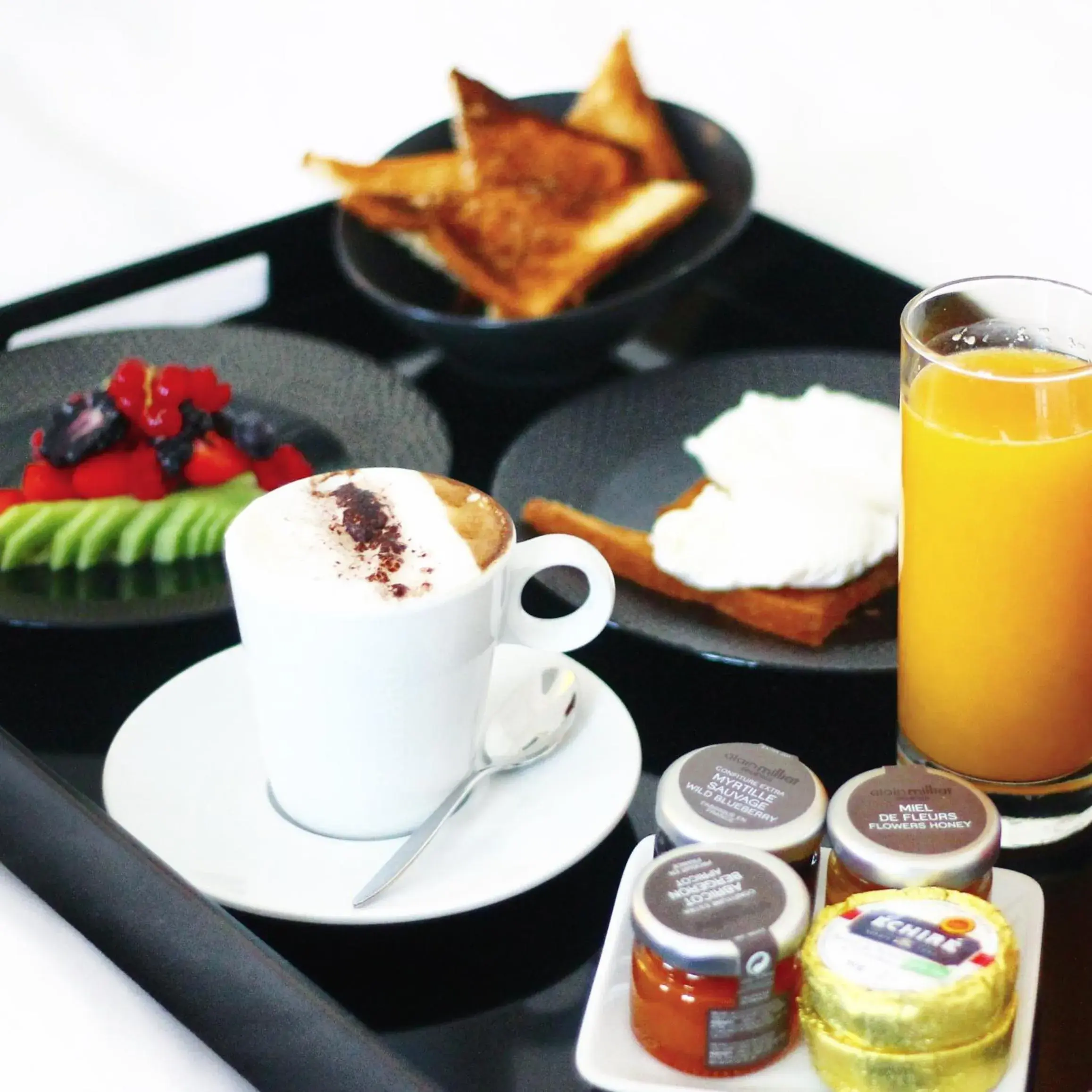 Breakfast in Hotel Marignan Champs-Elysées