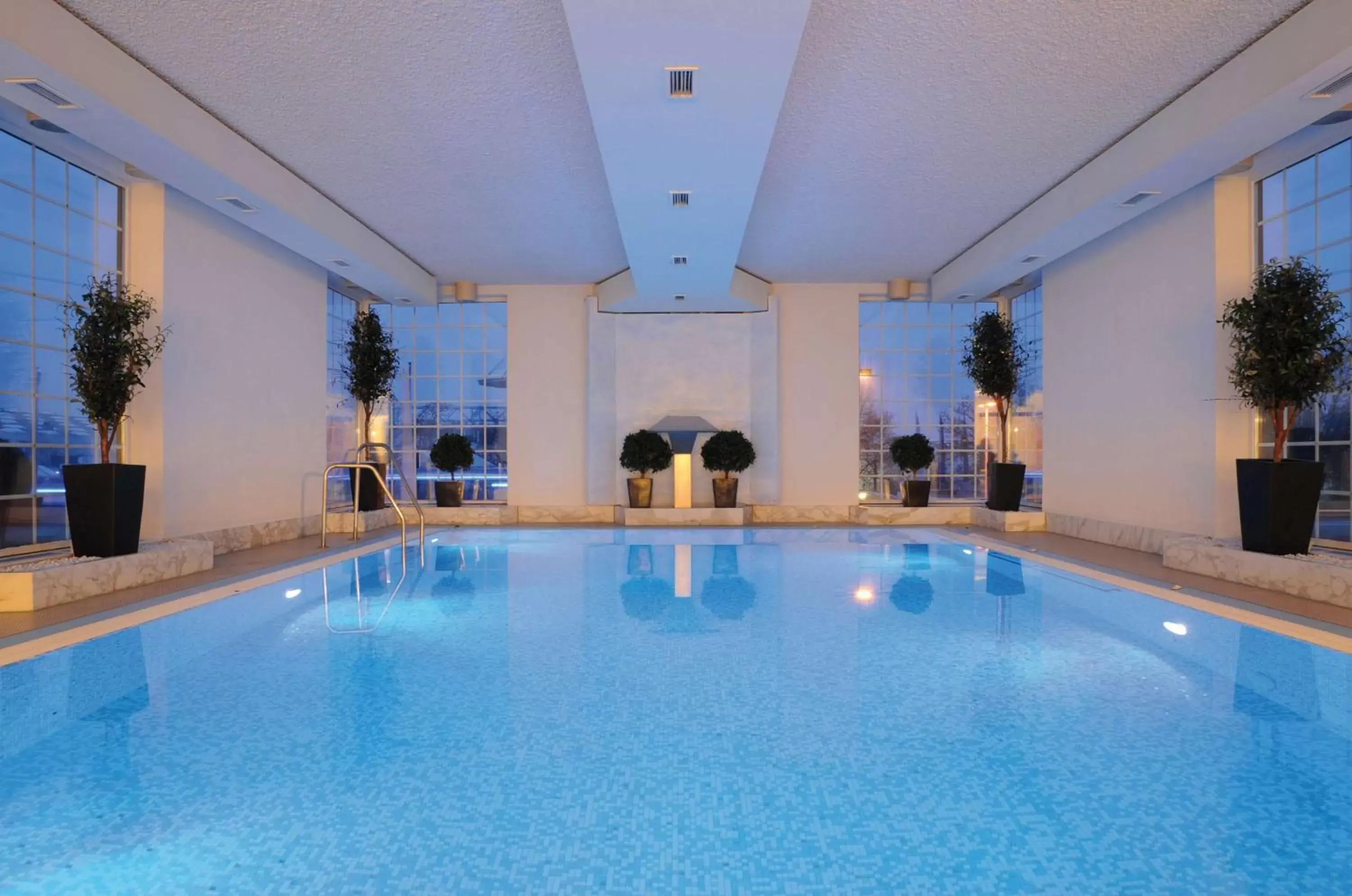 On site, Swimming Pool in Best Western Premier Parkhotel Kronsberg