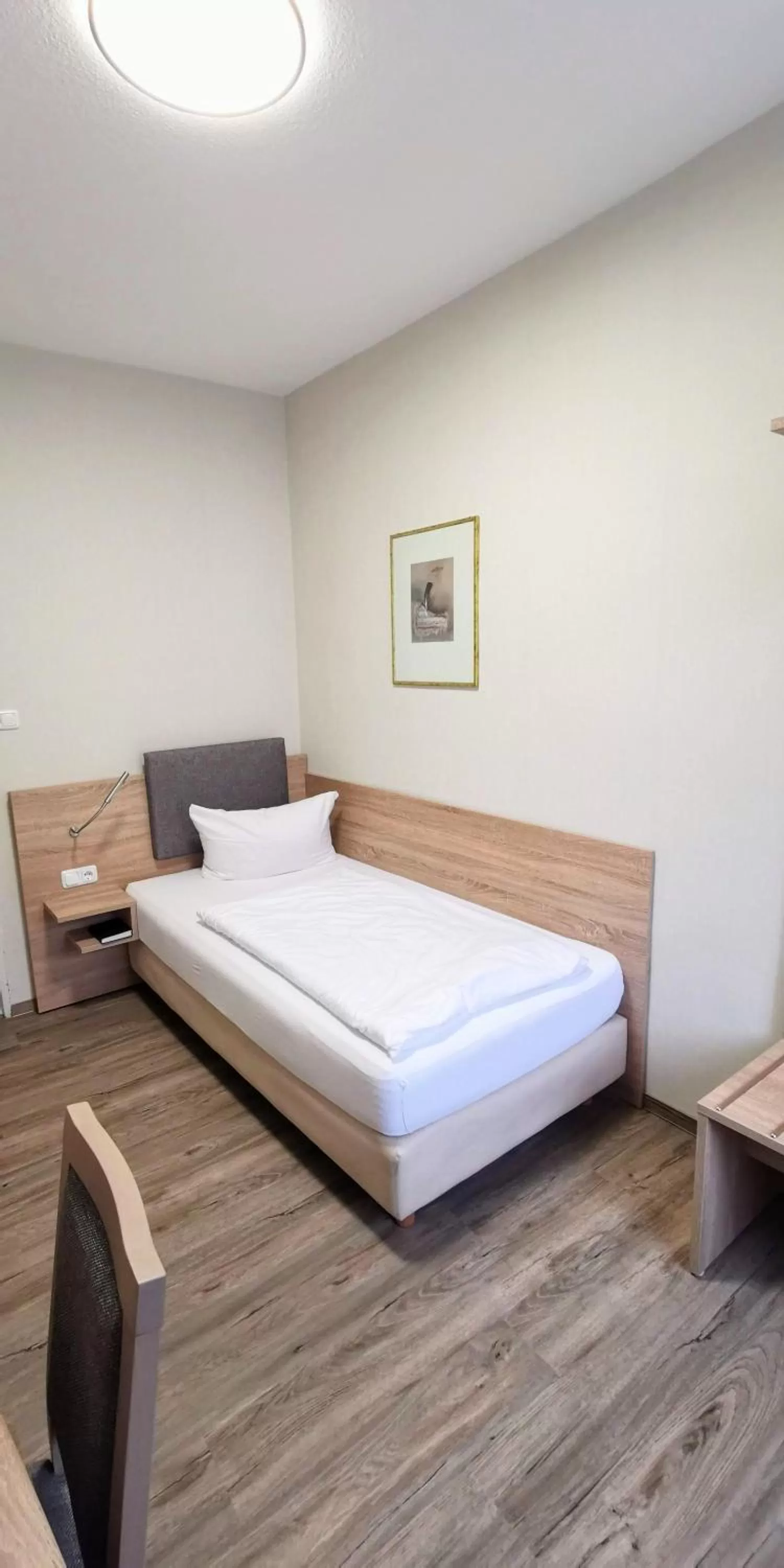 Photo of the whole room, Bed in Zum Winzermännle