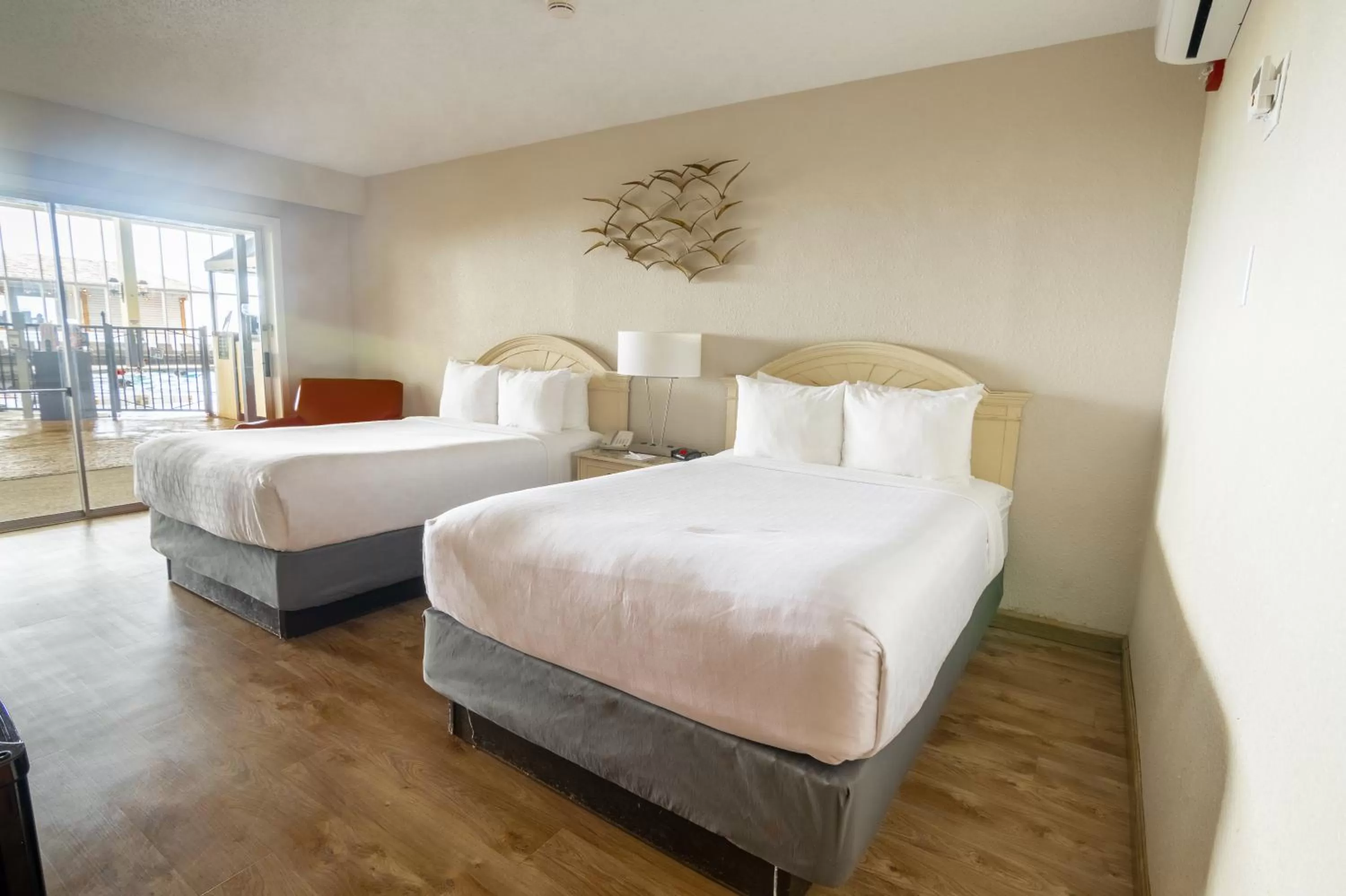 Photo of the whole room in Emerald Beach Hotel Corpus Christi