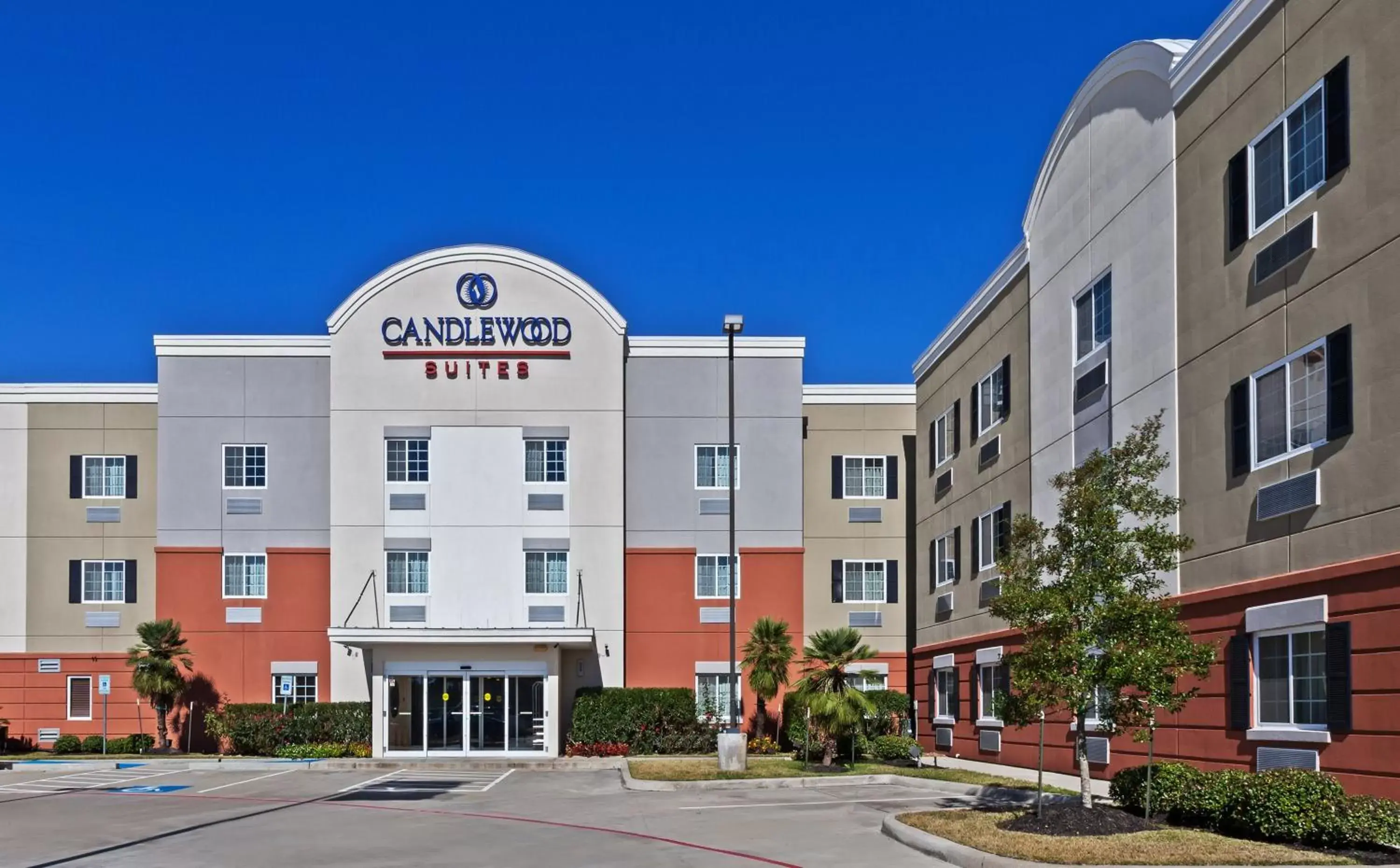 Property Building in Candlewood Suites Pearland, an IHG Hotel