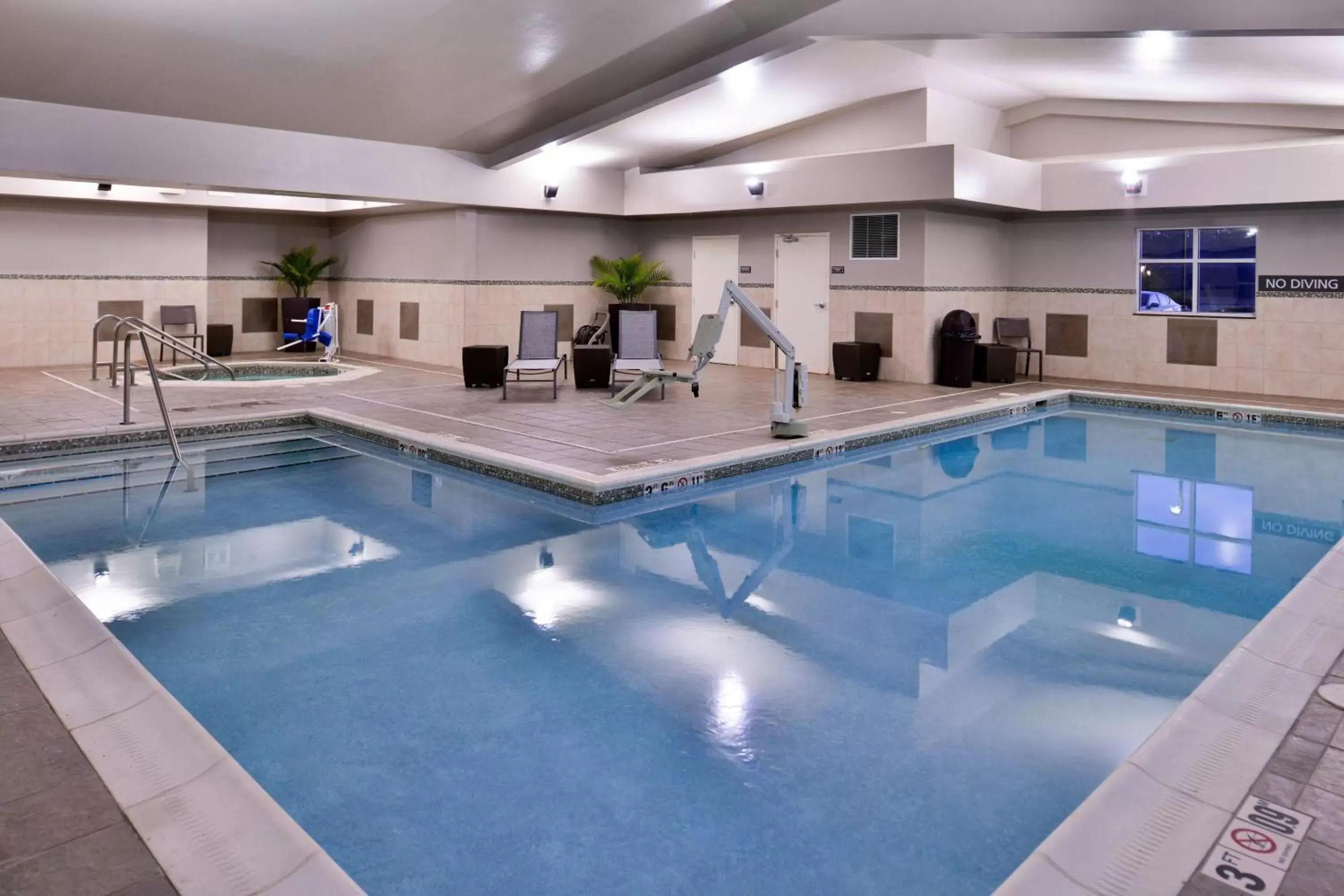 Swimming Pool in Residence Inn by Marriott Coralville
