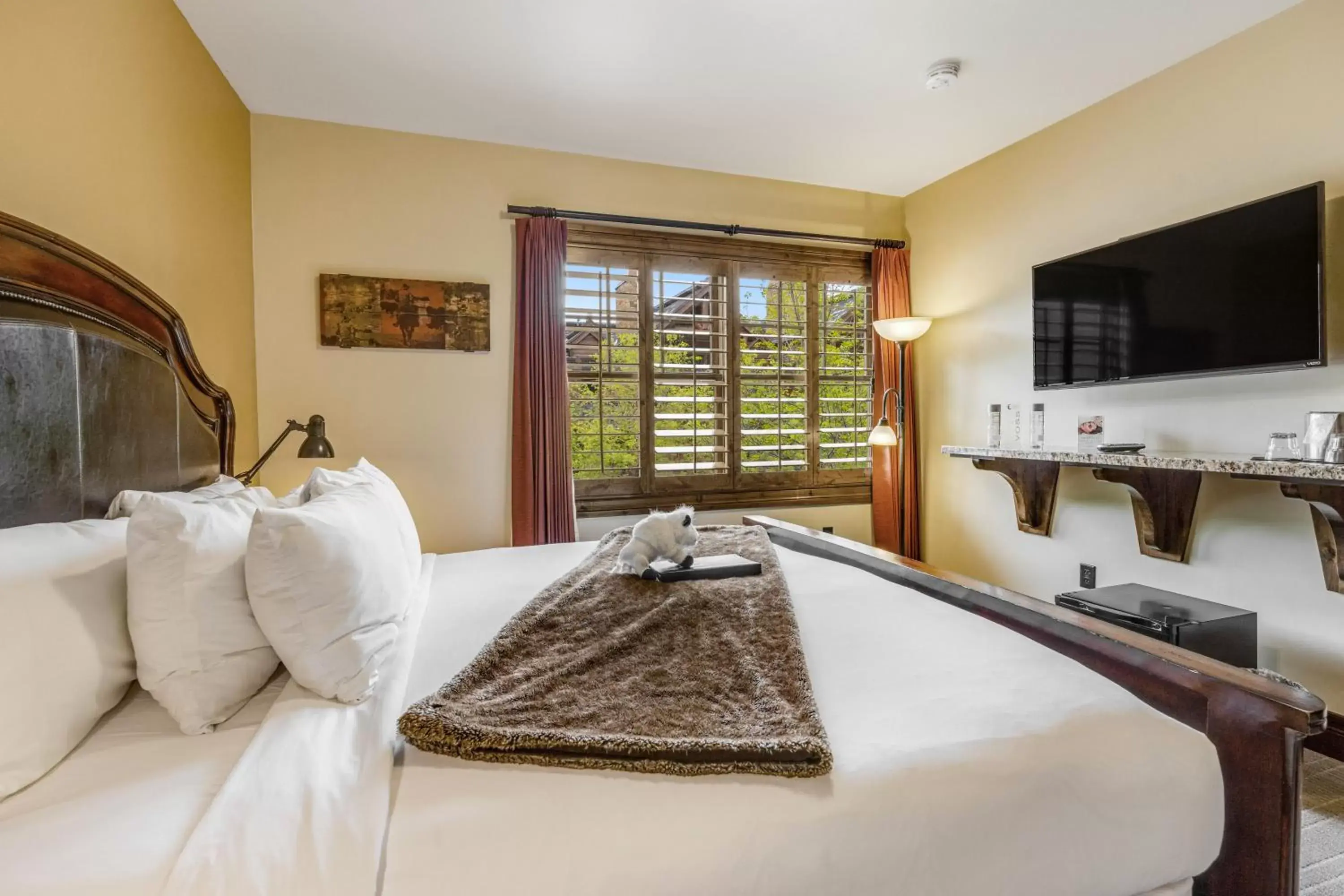 Bed in The White Buffalo Club Bed in The White Buffalo Club