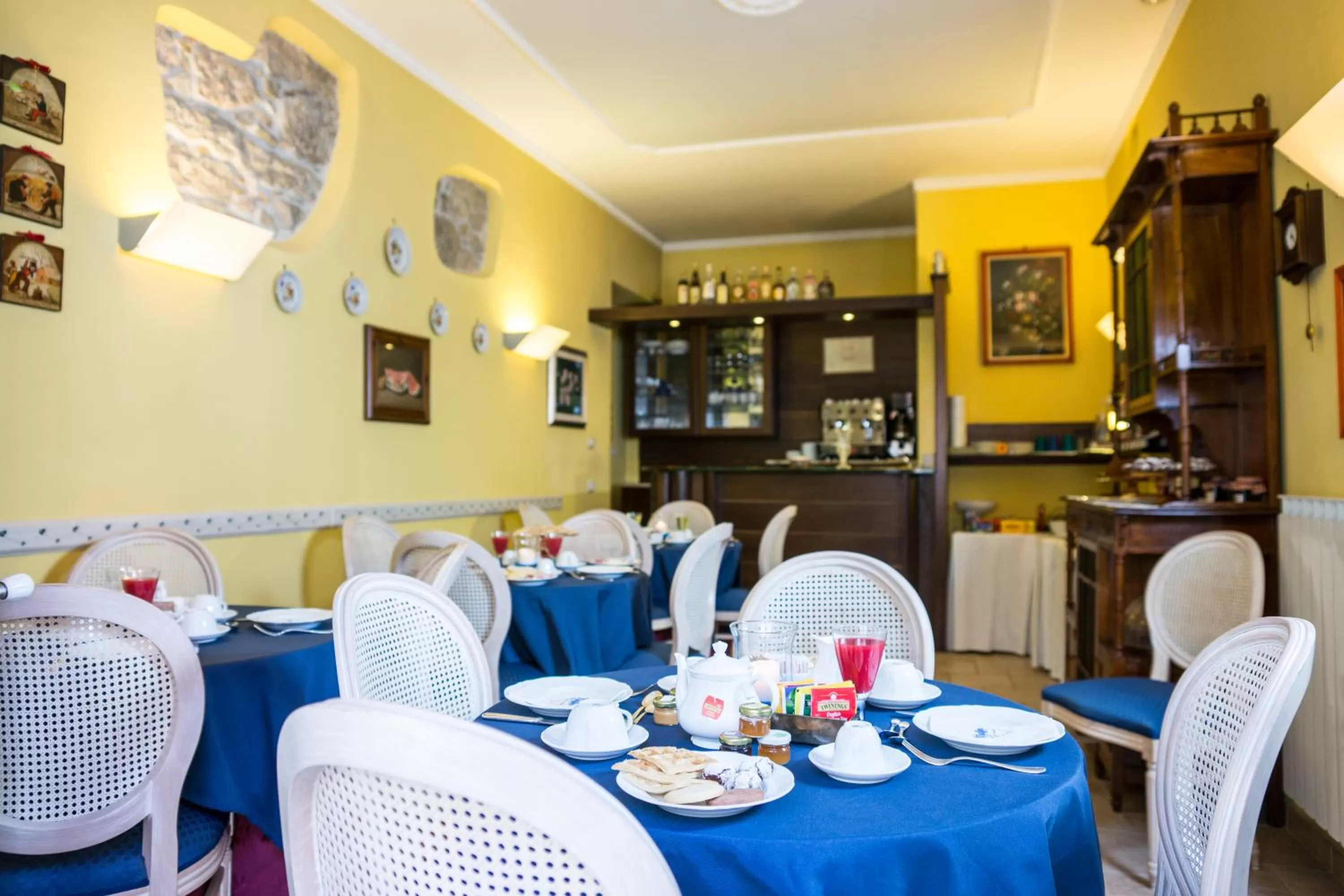 Lounge or bar in Hotel Il Tiglio