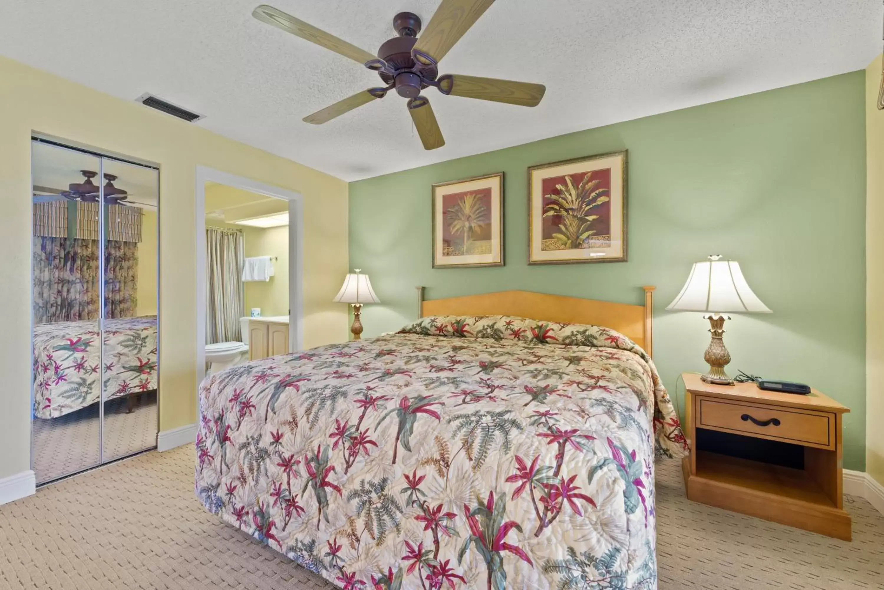 Bedroom, Bed in Lehigh Resort Club, a VRI resort