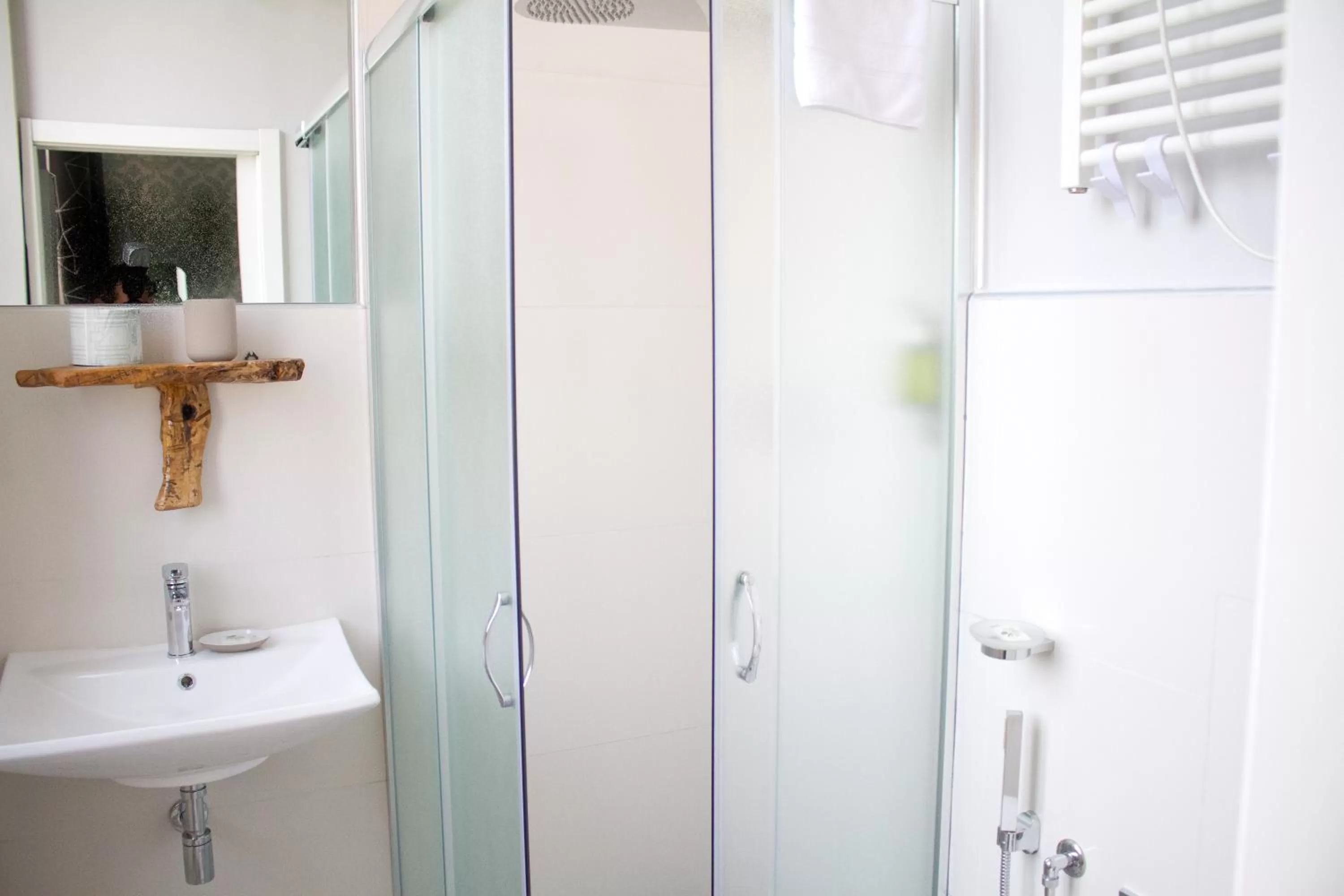 Bathroom in IL MERCATO CENTRALE B and B