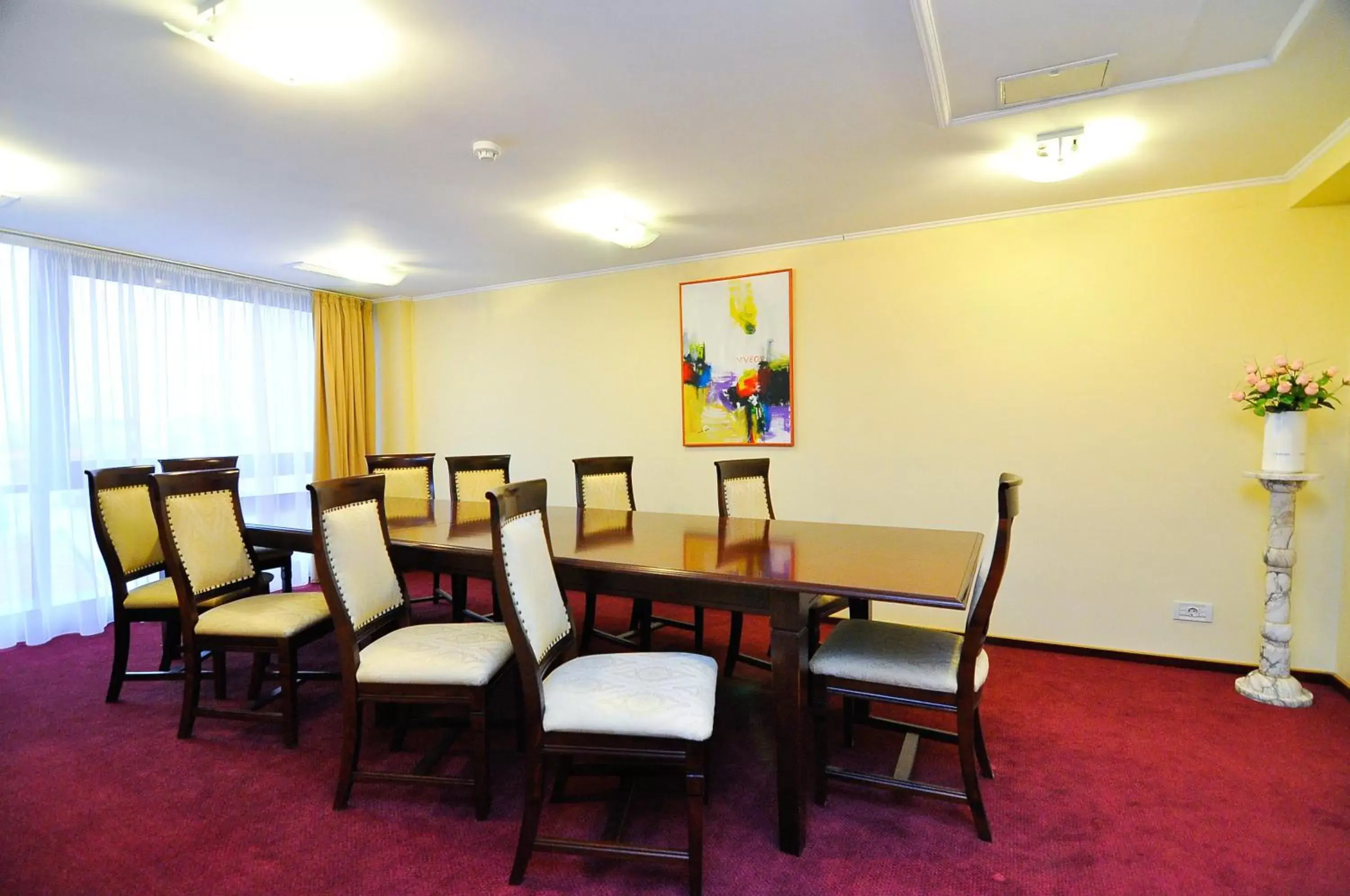 Business facilities in Hotel Maxim