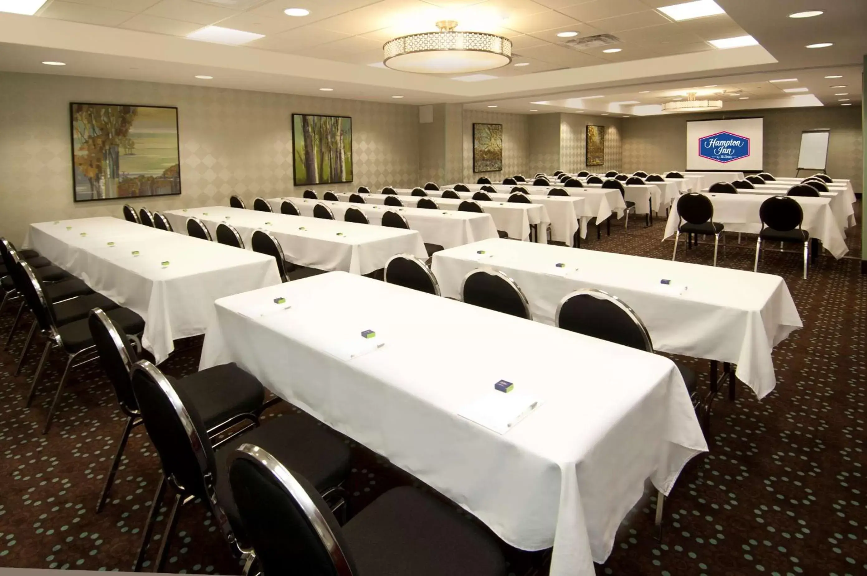 Meeting/conference room in Hampton Inn by Hilton Brampton - Toronto