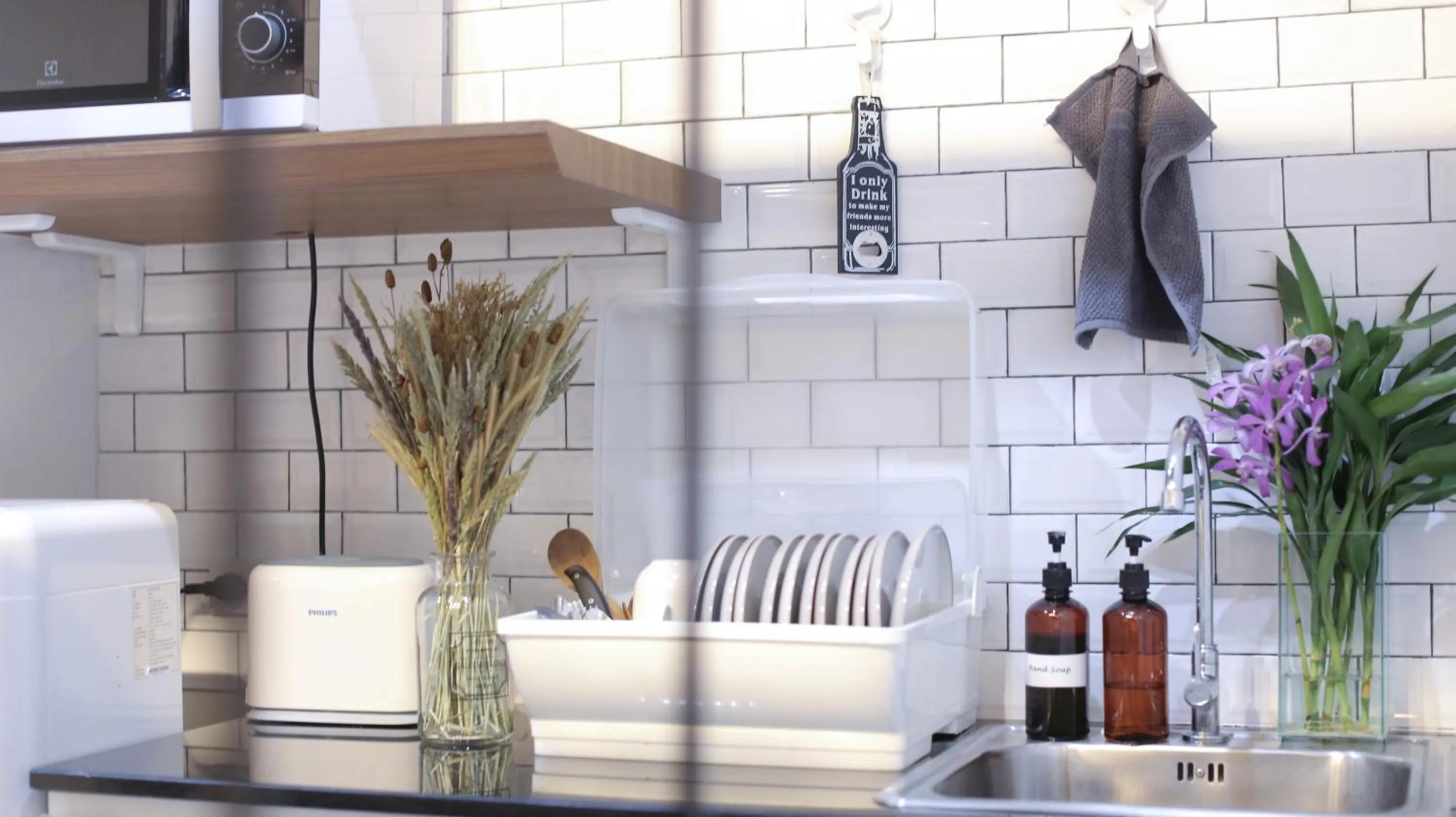 Kitchen or kitchenette in Lamurr Sukhumvit 41