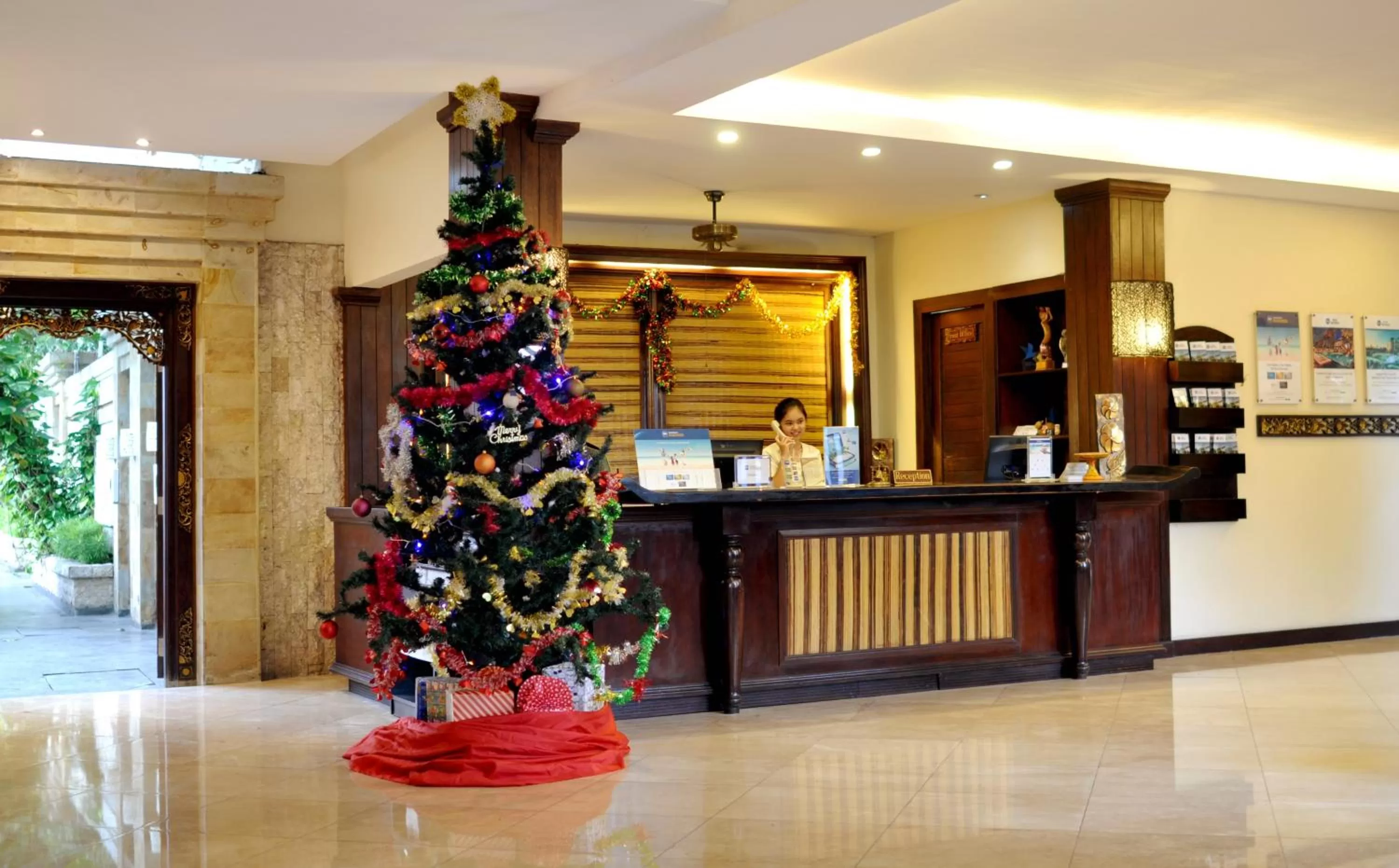 Lobby or reception in Best Western Kuta Villa