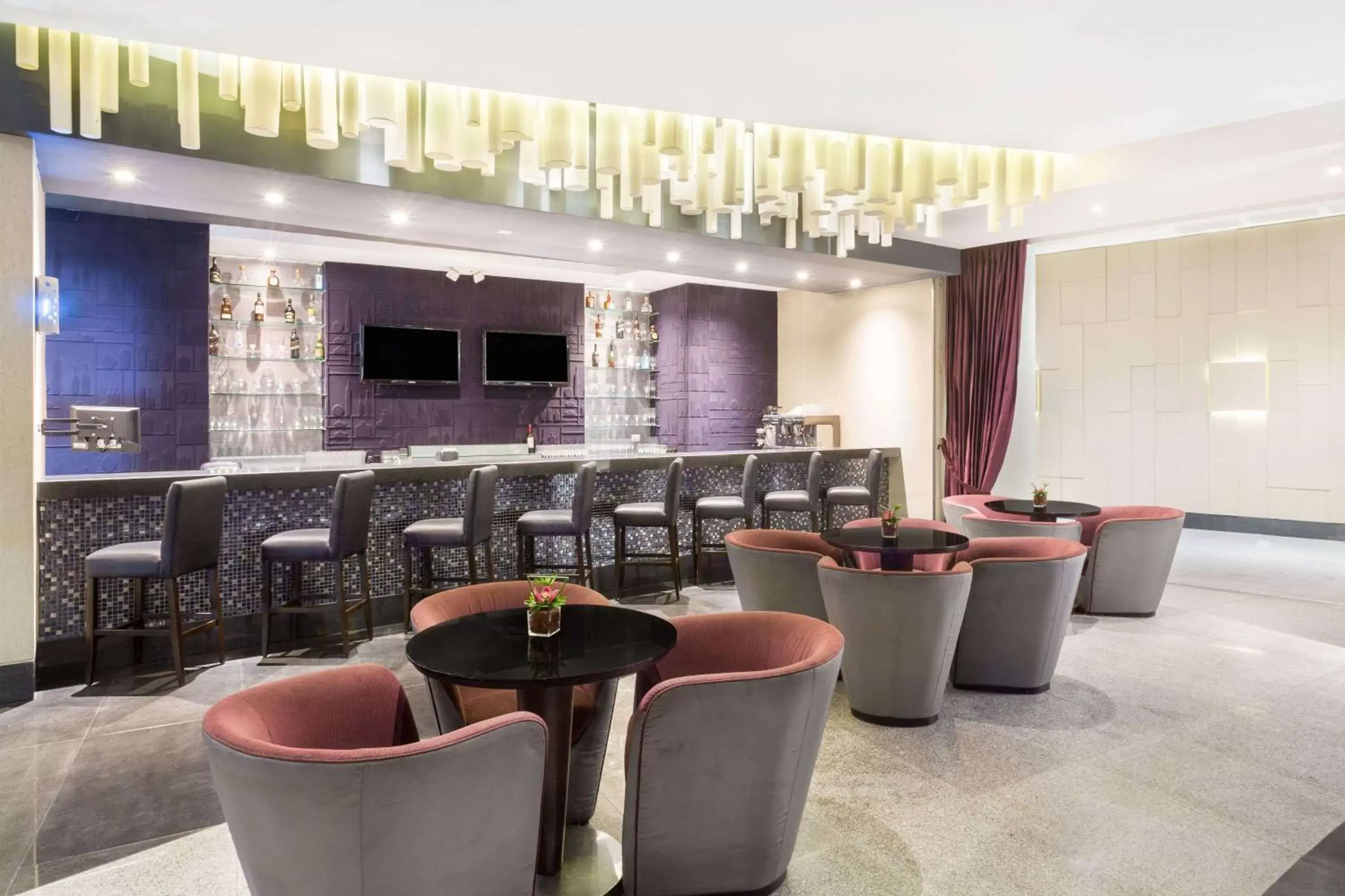 Lounge or bar, Lounge/Bar in Wyndham Guayaquil, Puerto Santa Ana