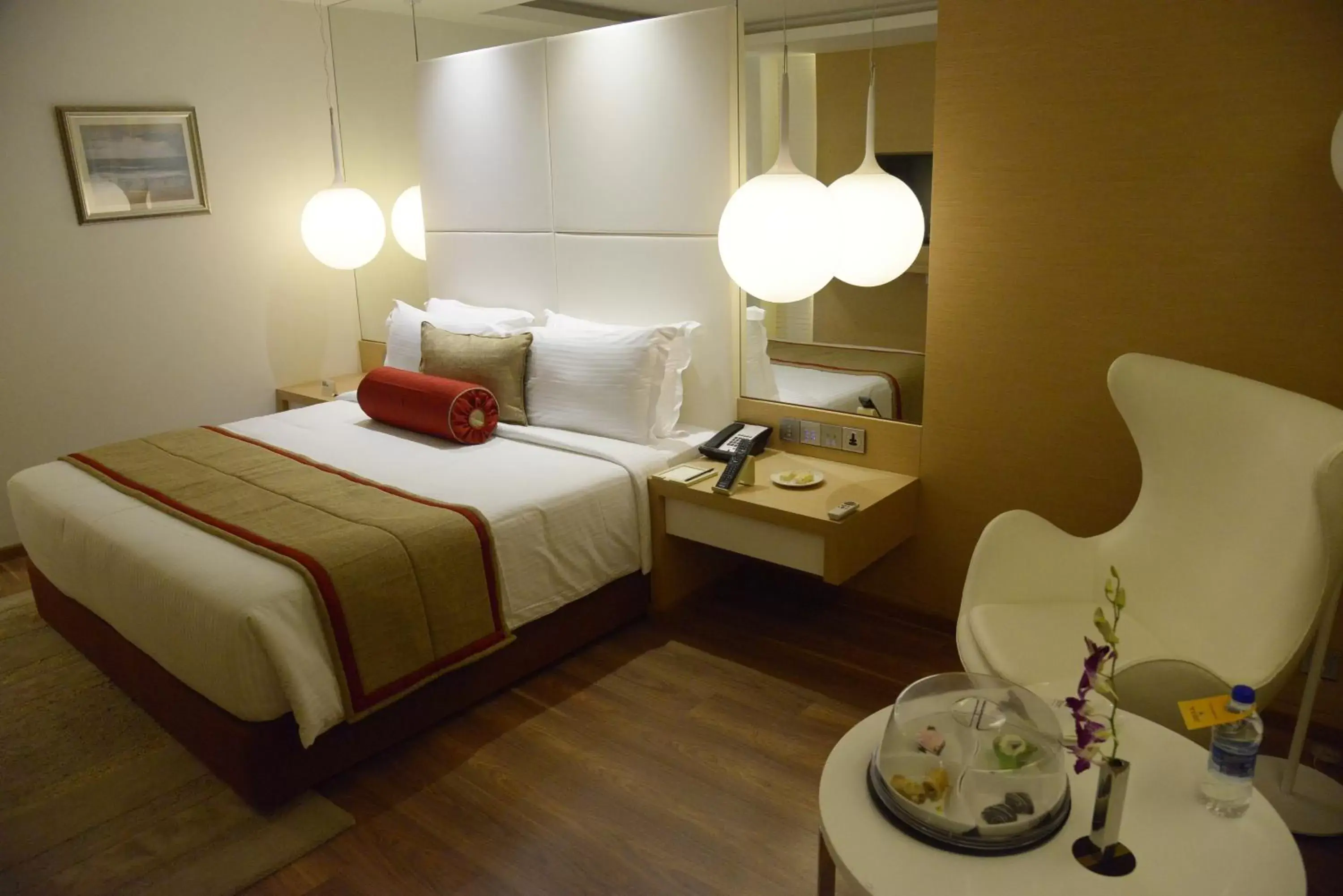 Photo of the whole room, Bed in The Residency Towers Coimbatore