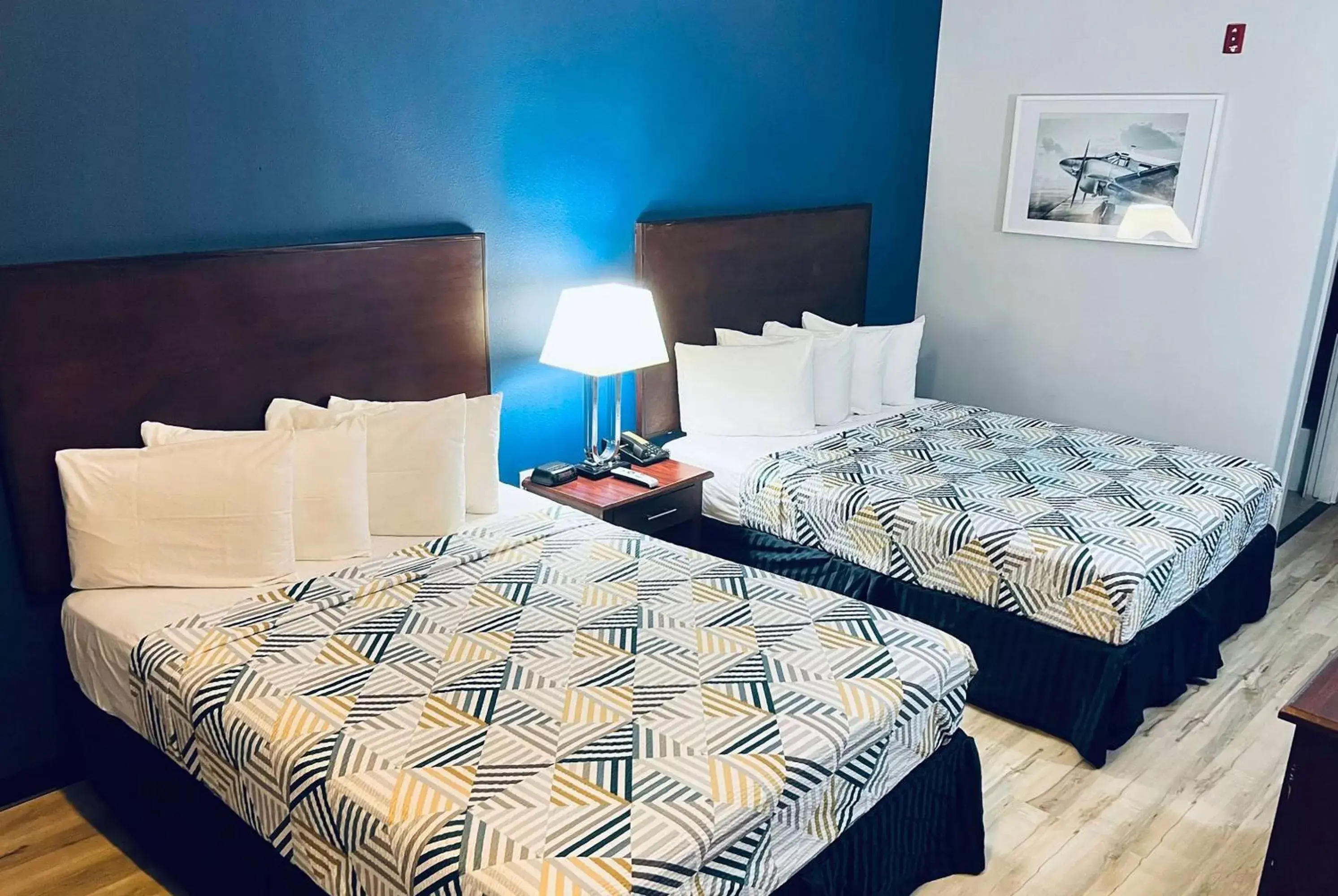 Photo of the whole room, Bed in Baymont by Wyndham Ridgecrest Photo of the whole room, Bed in Baymont by Wyndham Ridgecrest