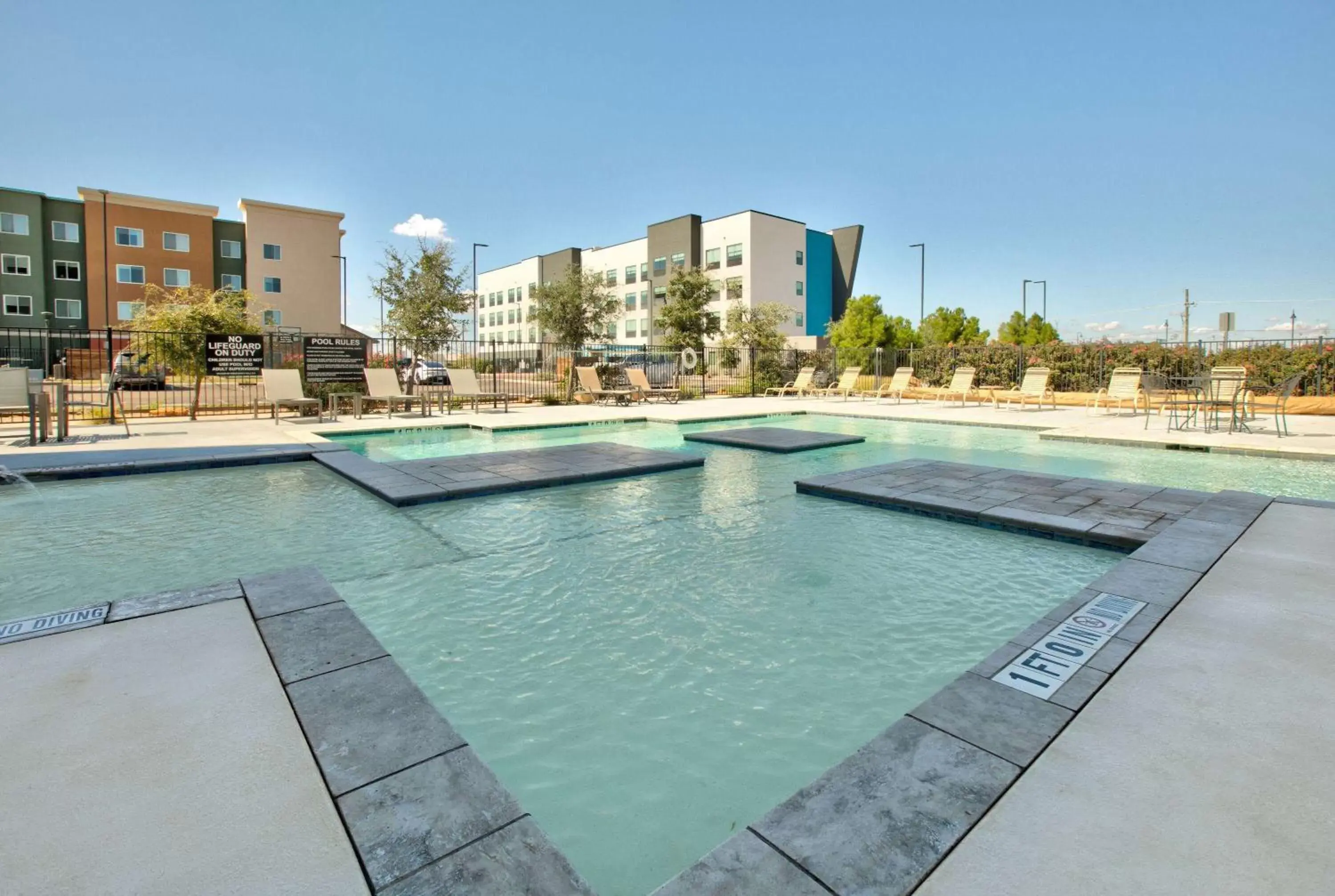 Pool view, Swimming Pool in La Quinta Inn & Suites by Wyndham Lubbock Southwest