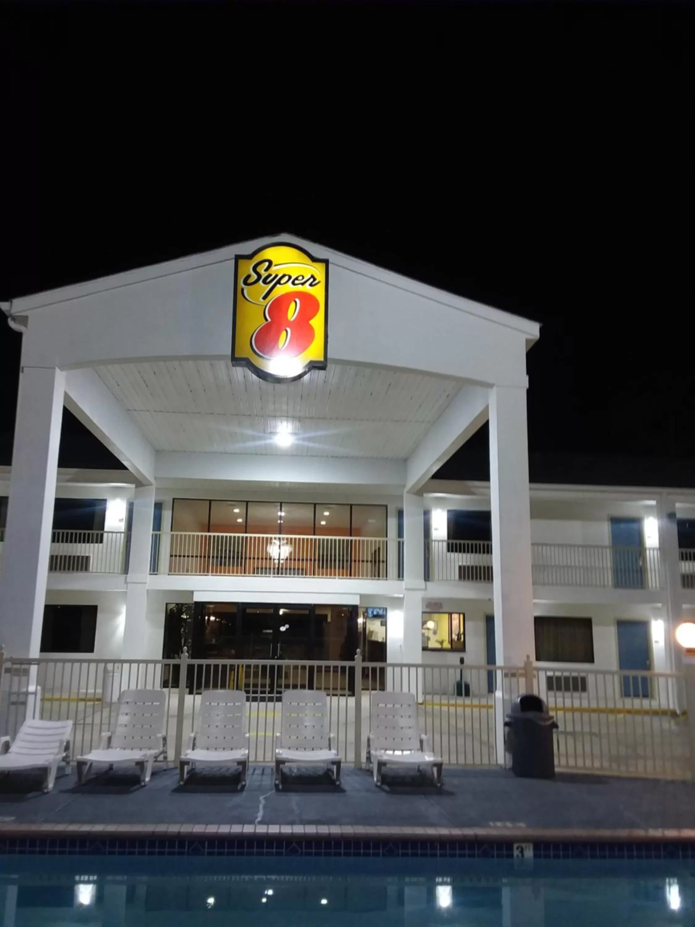 Facade/entrance in Super 8 by Wyndham Ocean Springs Biloxi