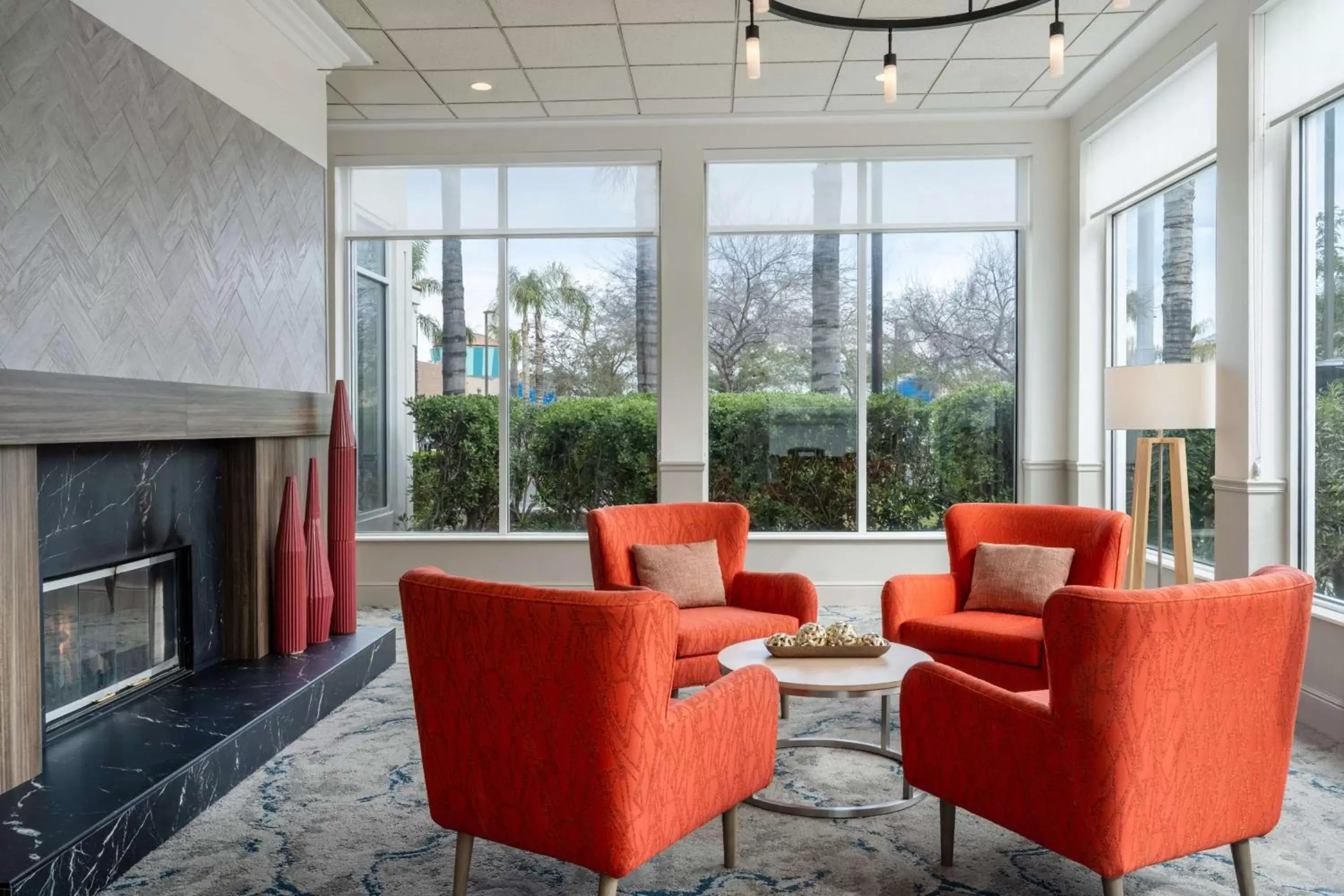 Lobby or reception in Hilton Garden Inn Bakersfield