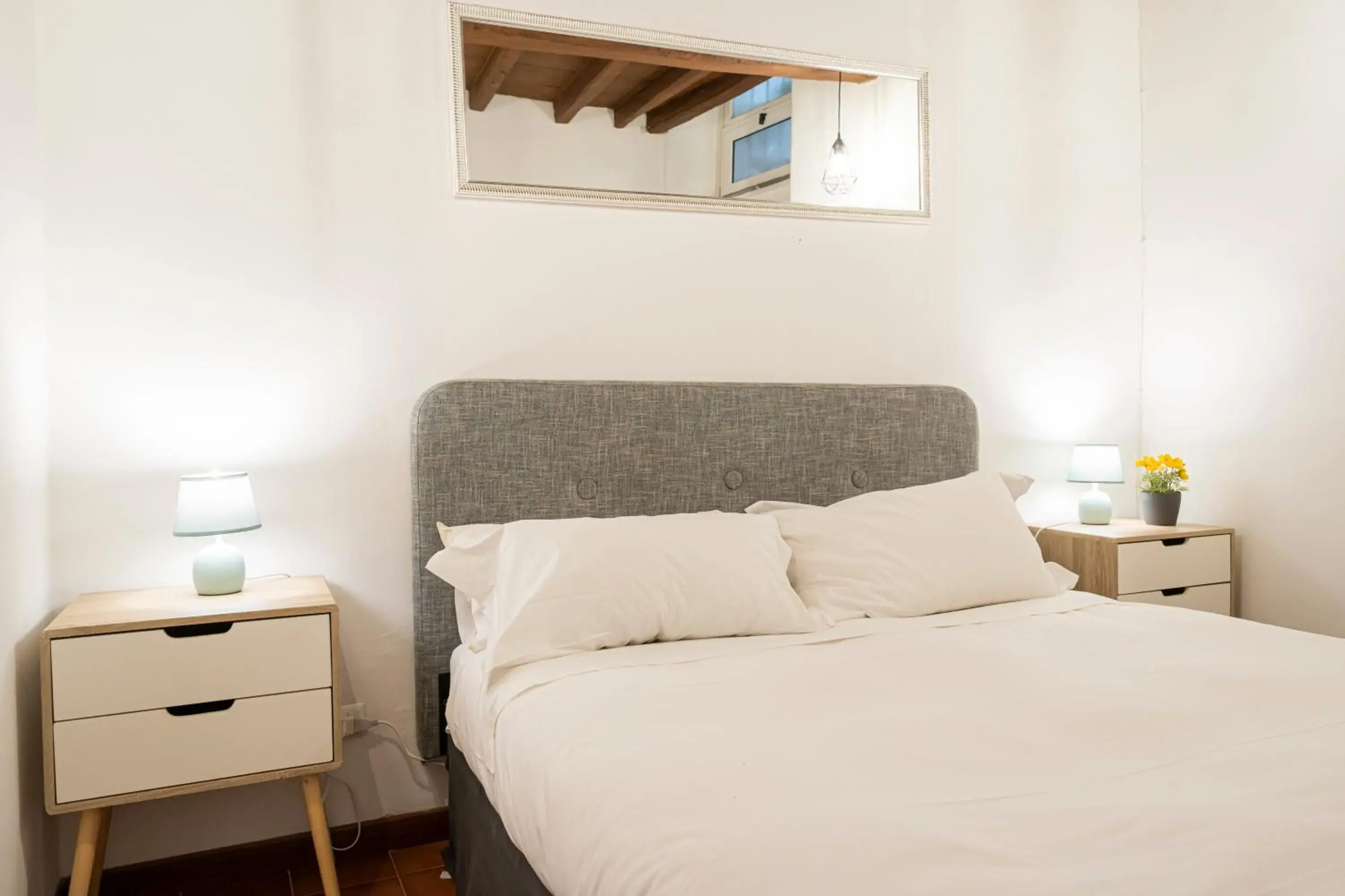 Bedroom, Bed in Campo de' Fiori 34
