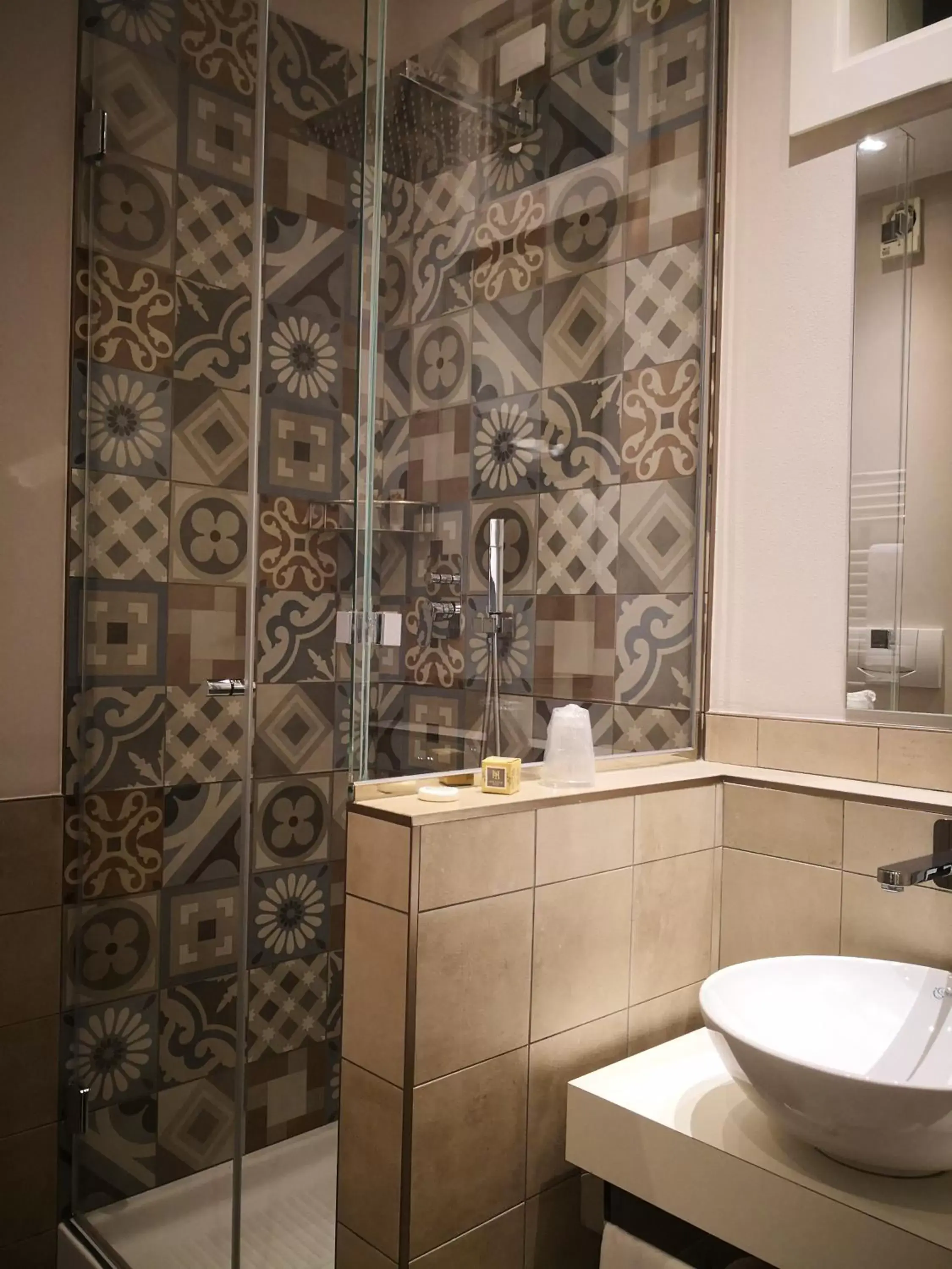 Bathroom in Hotel San Luca