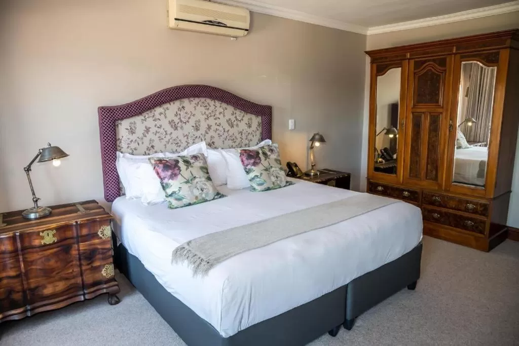 Bedroom, Bed in Issaquena Heights Boutique Hotel