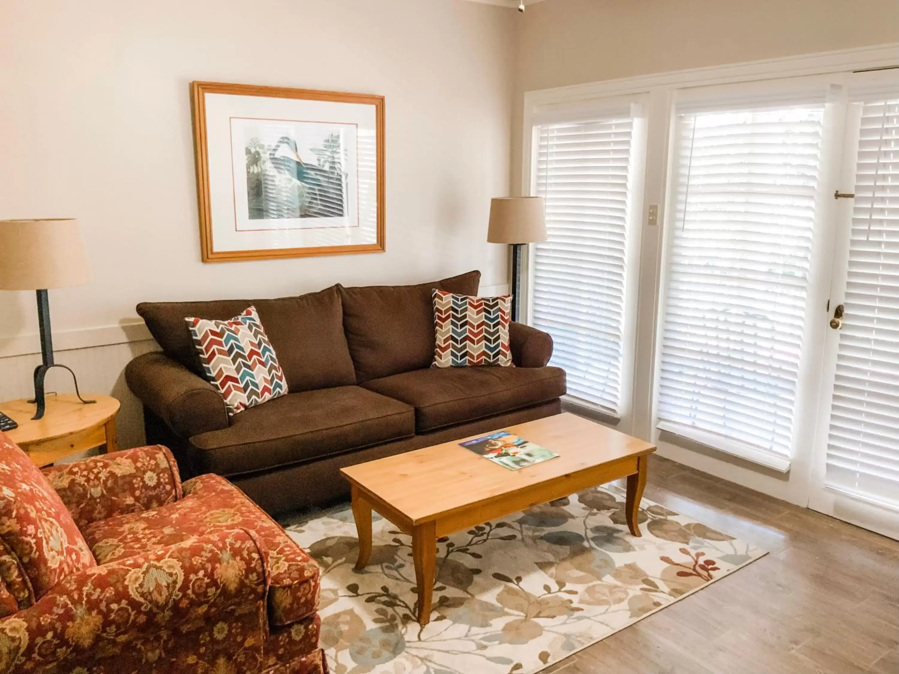 Living room, Seating Area in The Lodge at The Bluffs