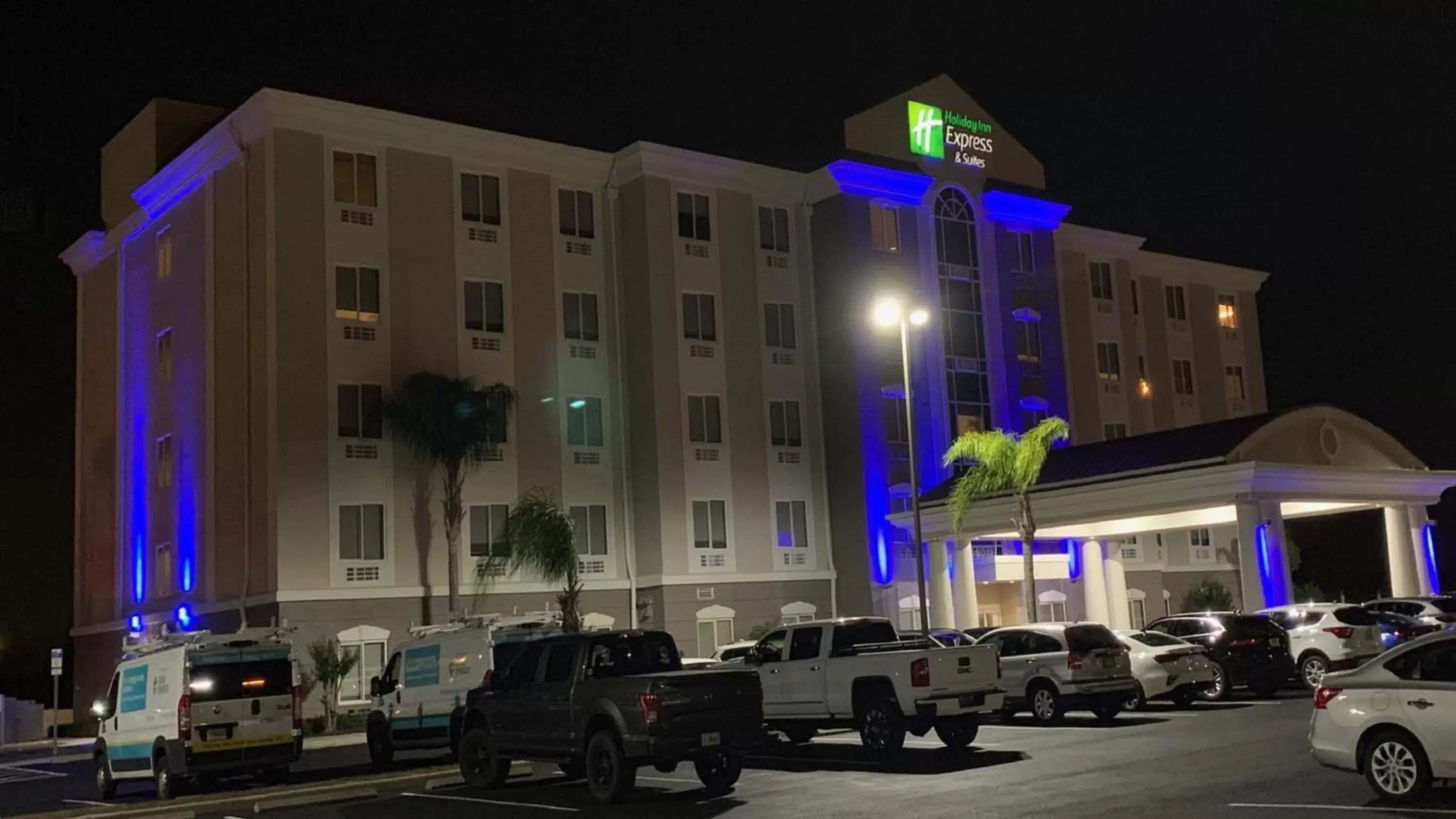 Property Building in Holiday Inn Express Orlando - South Davenport, an IHG Hotel