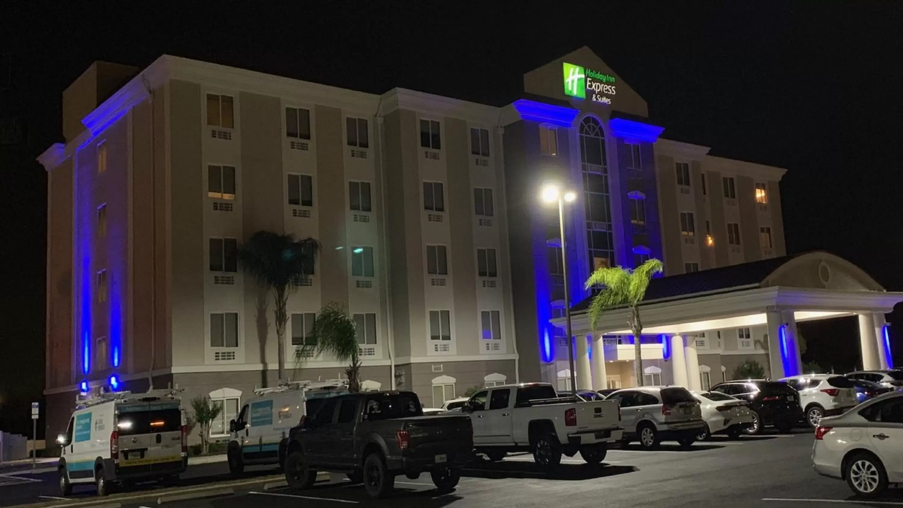 Property building in Holiday Inn Express Orlando - South Davenport by IHG Property building in Holiday Inn Express Orlando - South Davenport by IHG