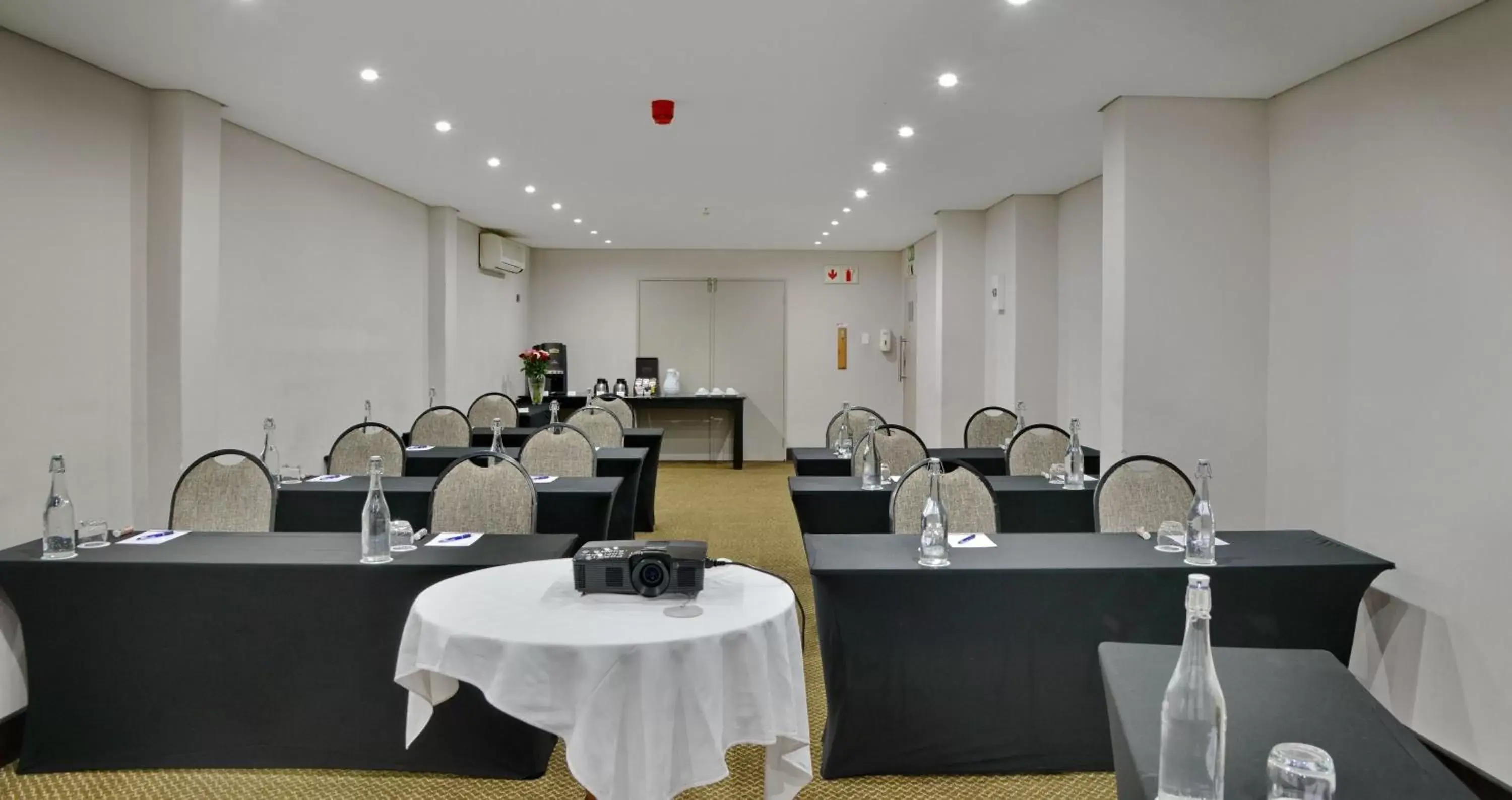 Coffee/tea facilities in ANEW Hotel Capital Pretoria